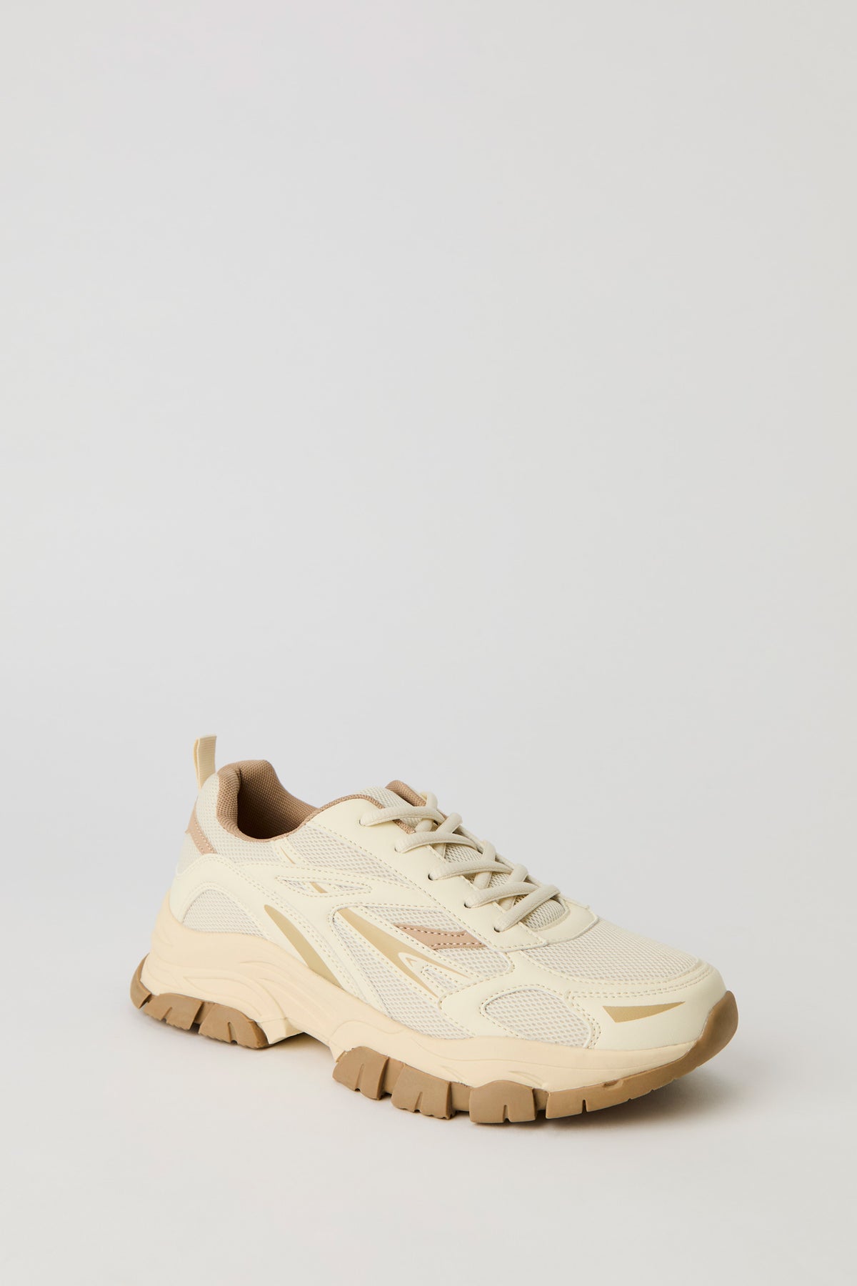 Vue alternative 2. Espadrilles en filet à semelles épaisses