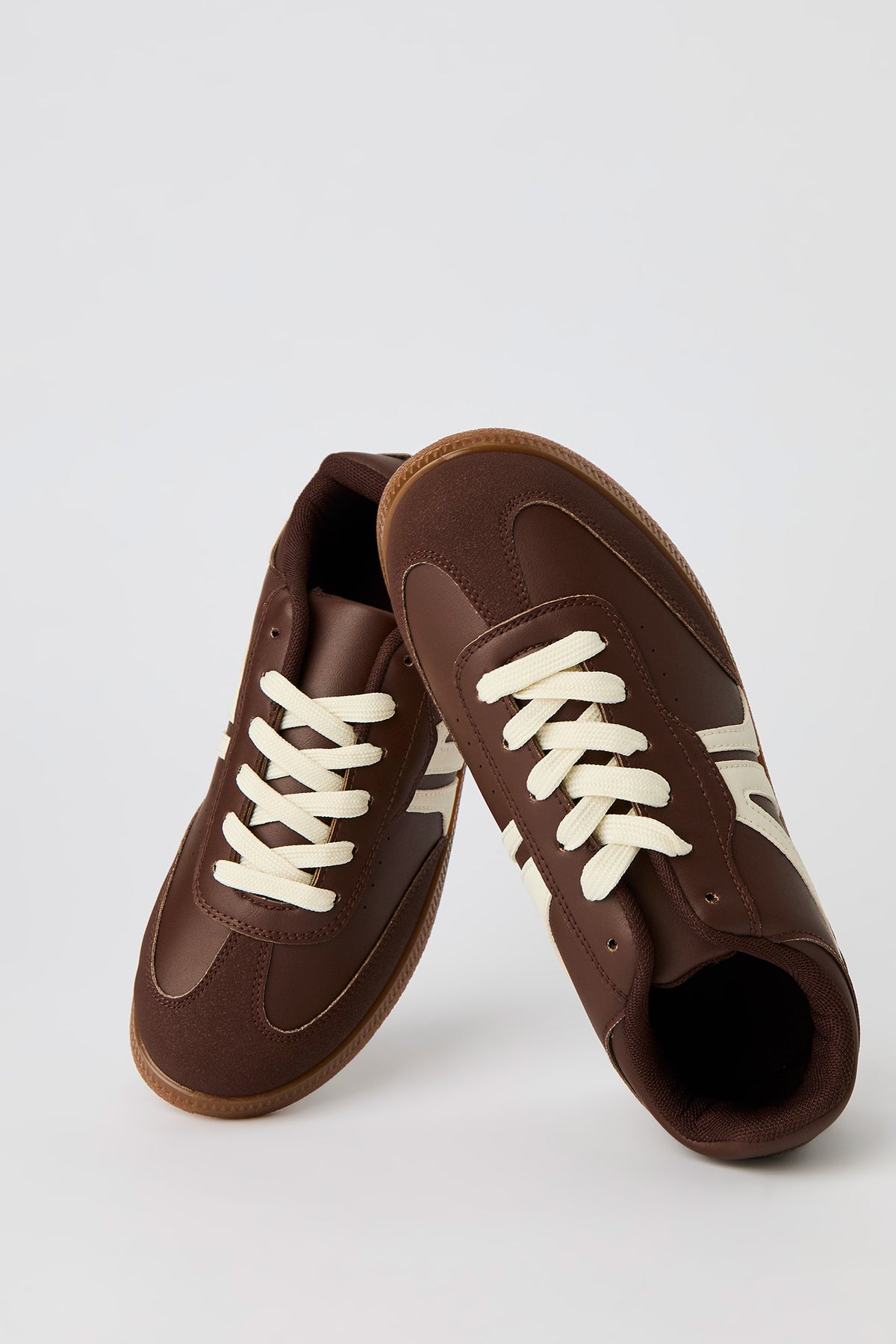 Alt View 4. Retro Sneaker - Brown