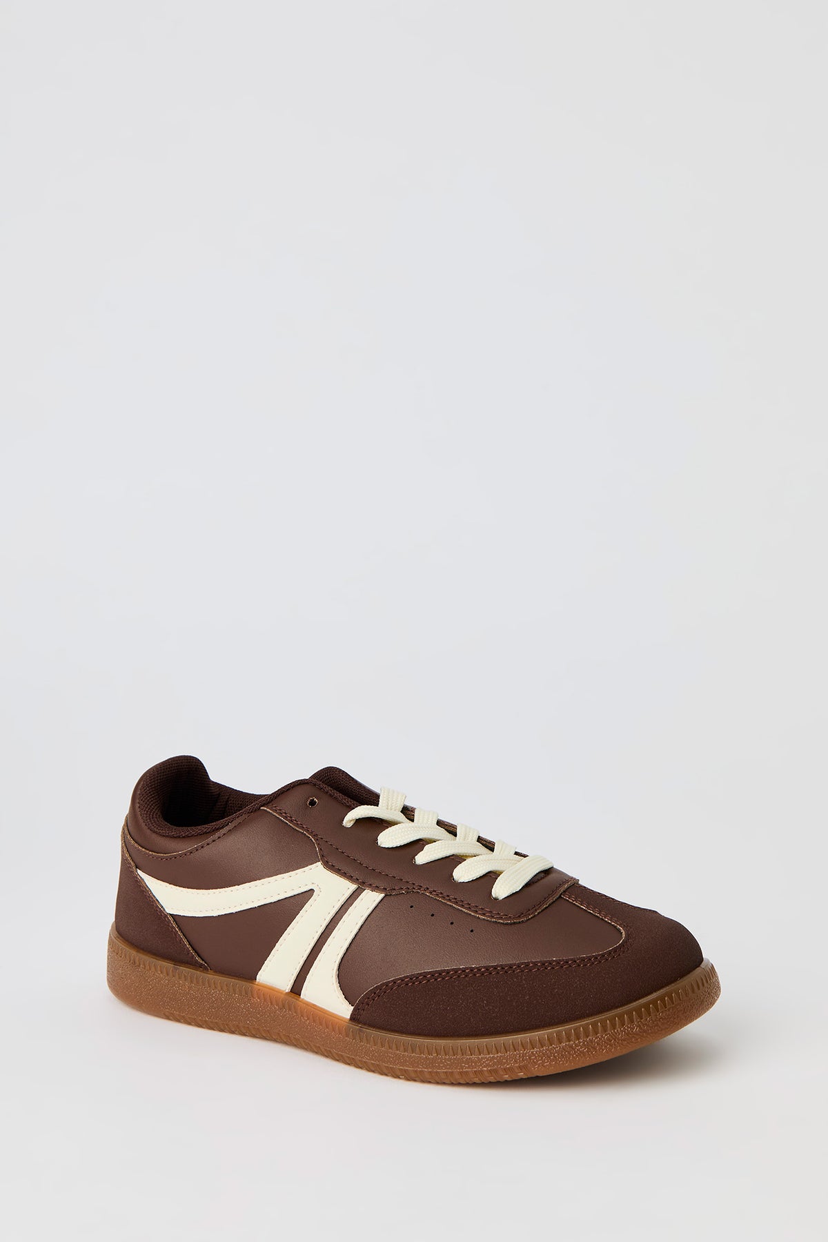 Alt View 2. Retro Sneaker - Brown