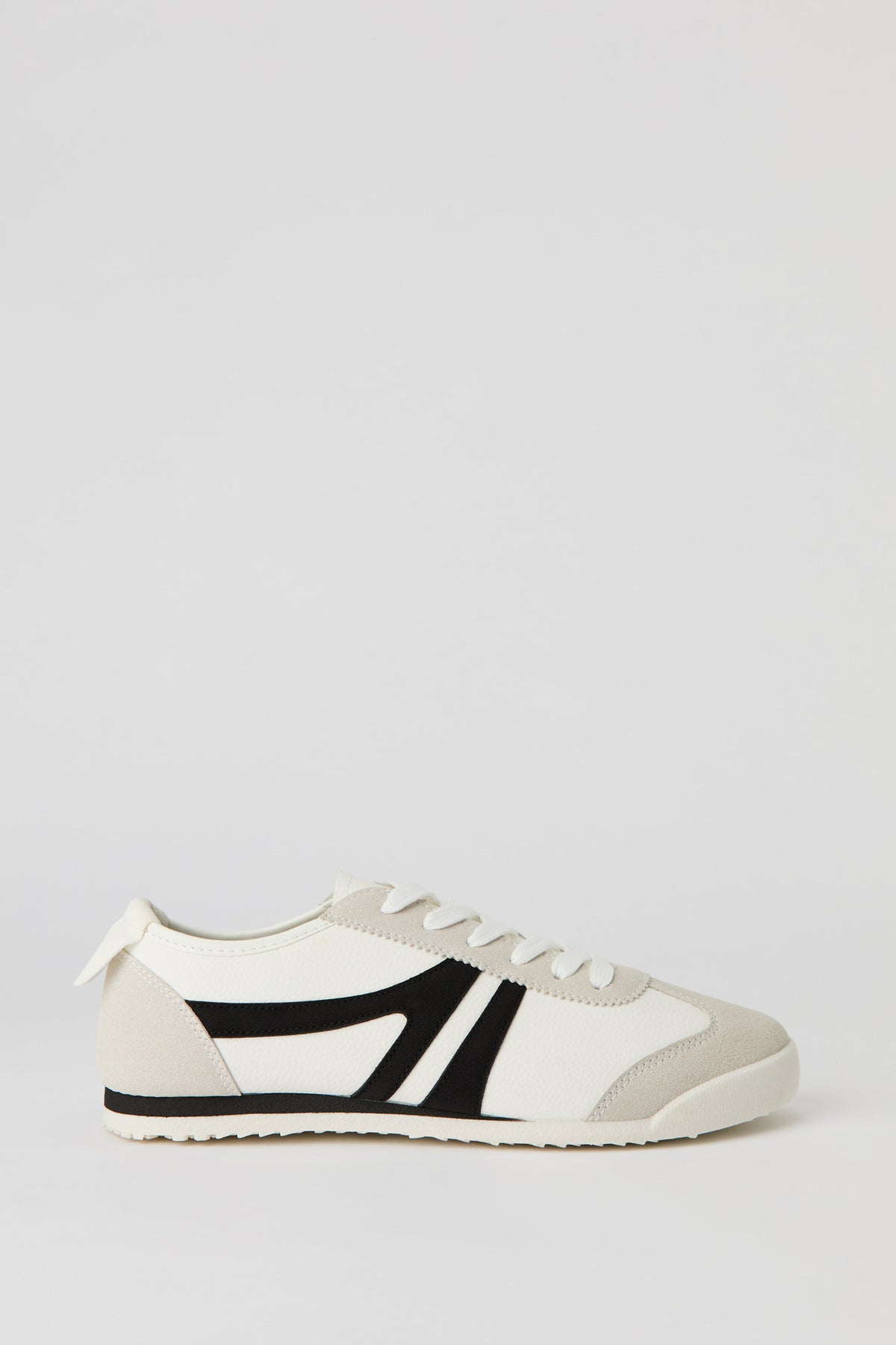 Retro Sneaker - White