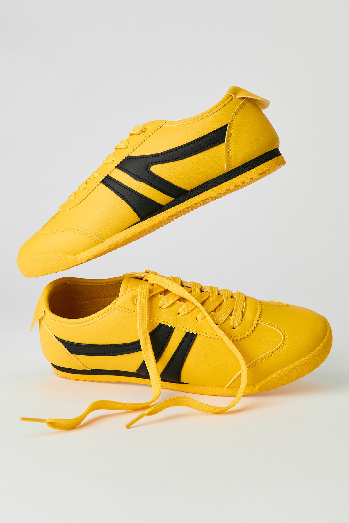 Alt View 5. Retro Sneaker - Yellow
