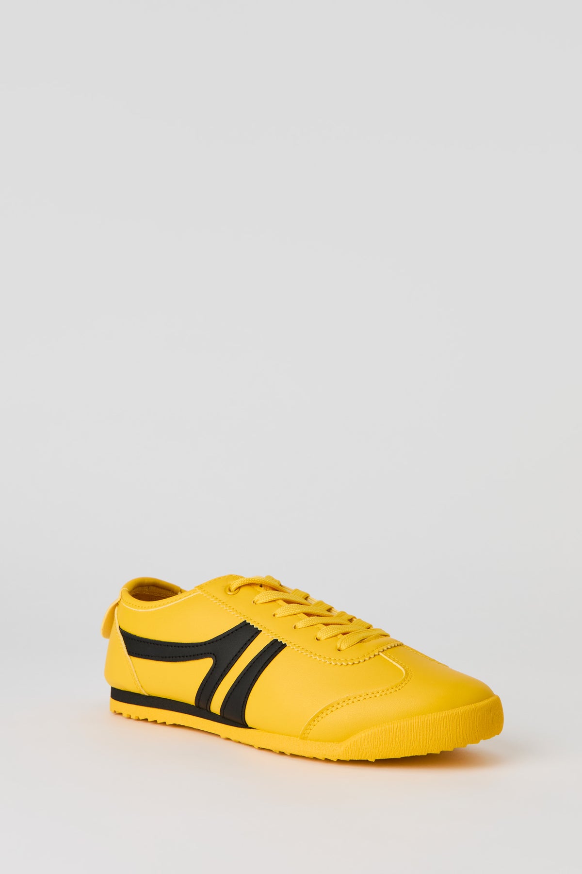 Alt View 2. Retro Sneaker - Yellow