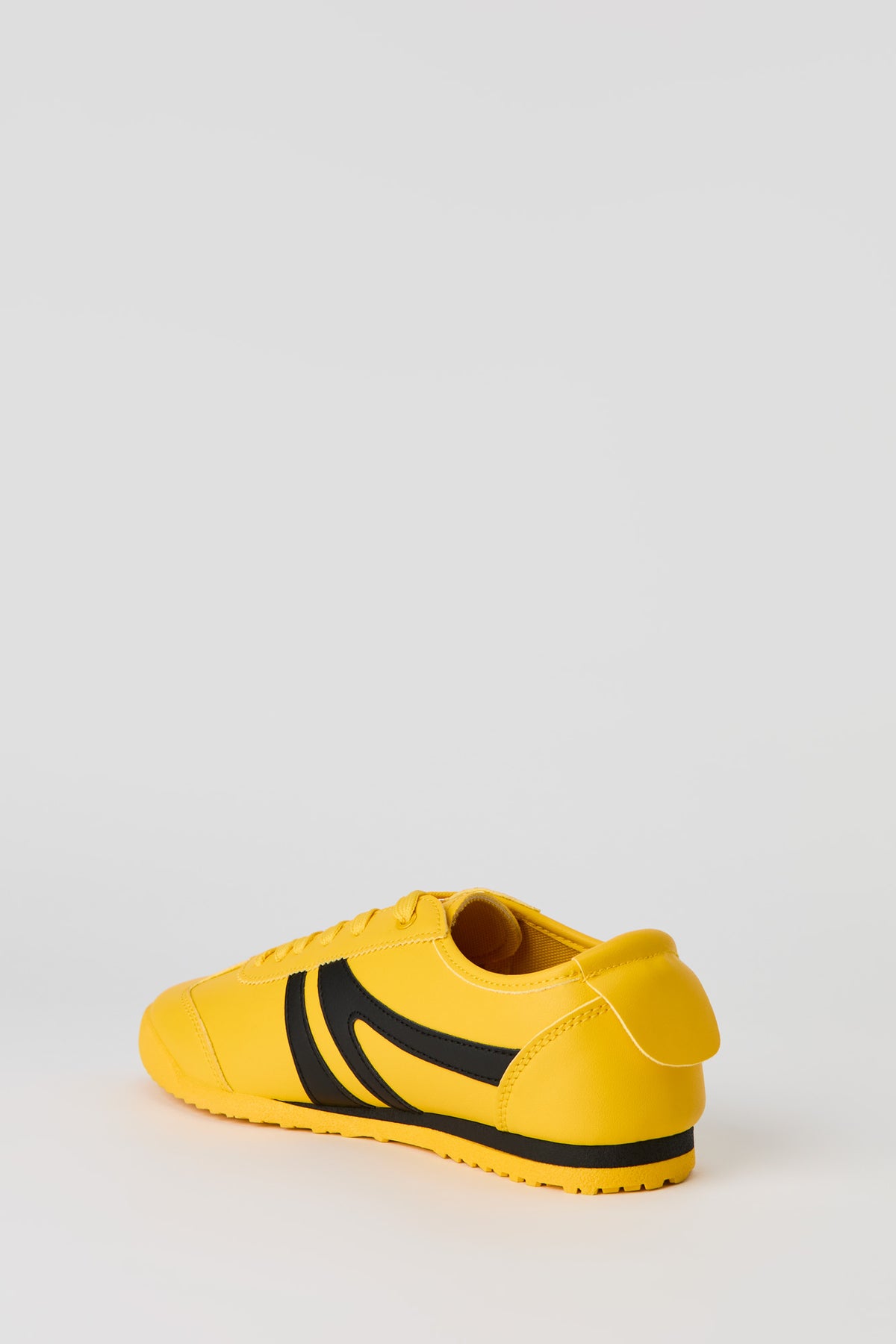 Alt View 3. Retro Sneaker - Yellow