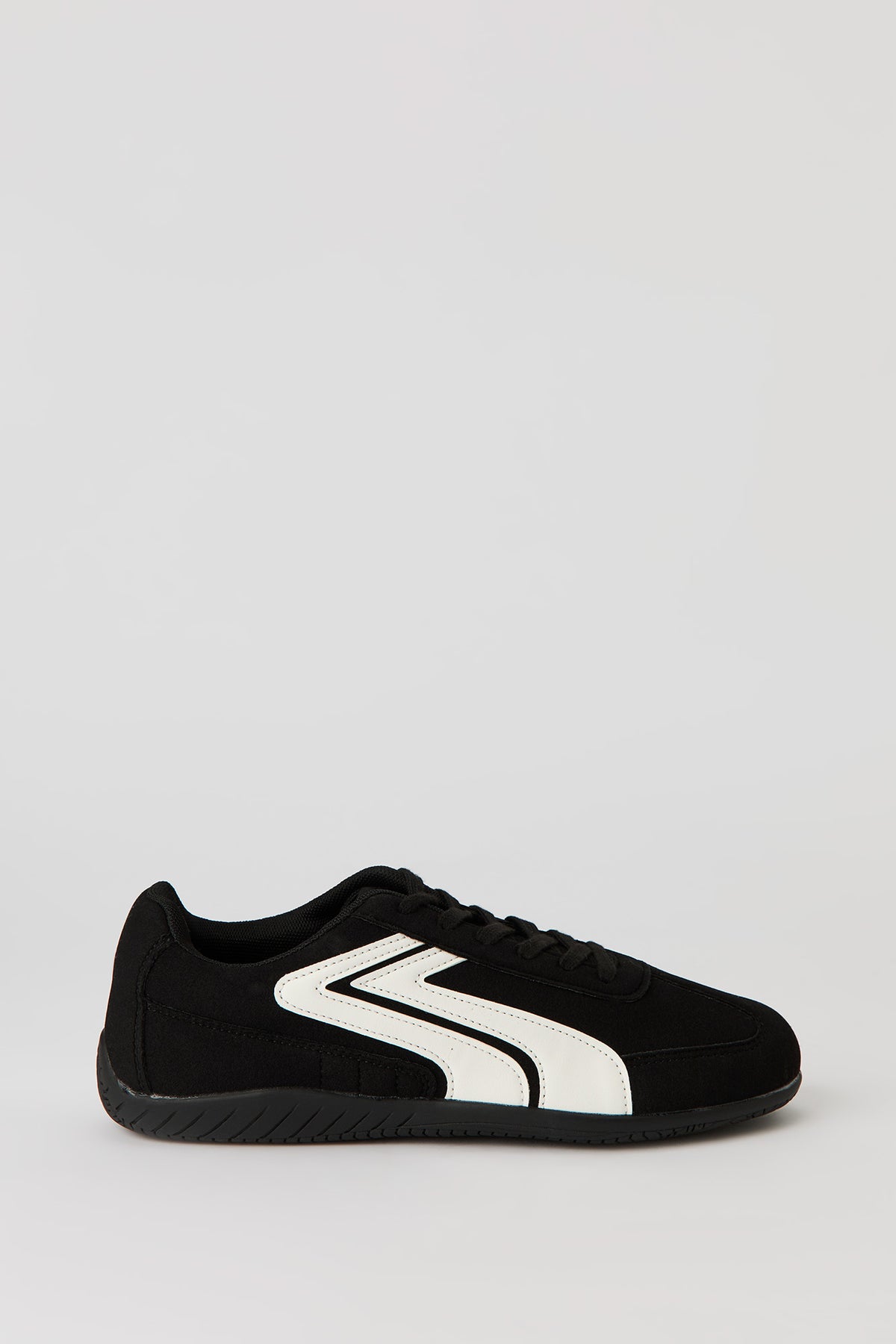 Retro Sneaker - Black