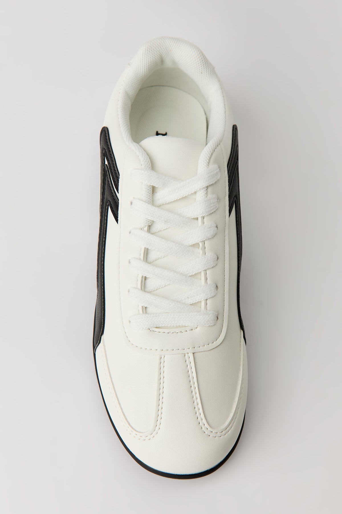 Alt View 4. Retro Sneaker - White
