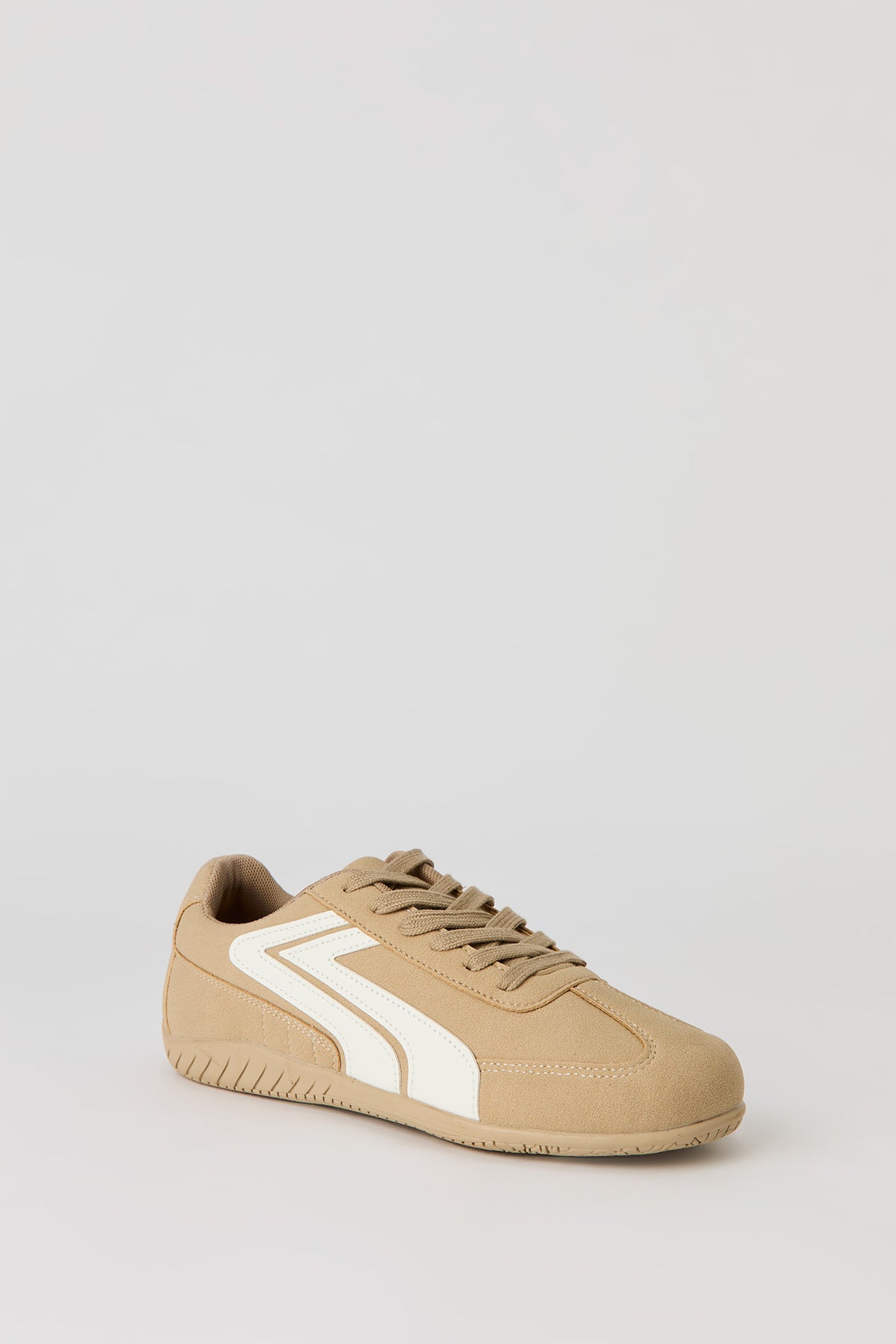 Alt View 2. Retro Sneaker - Natural