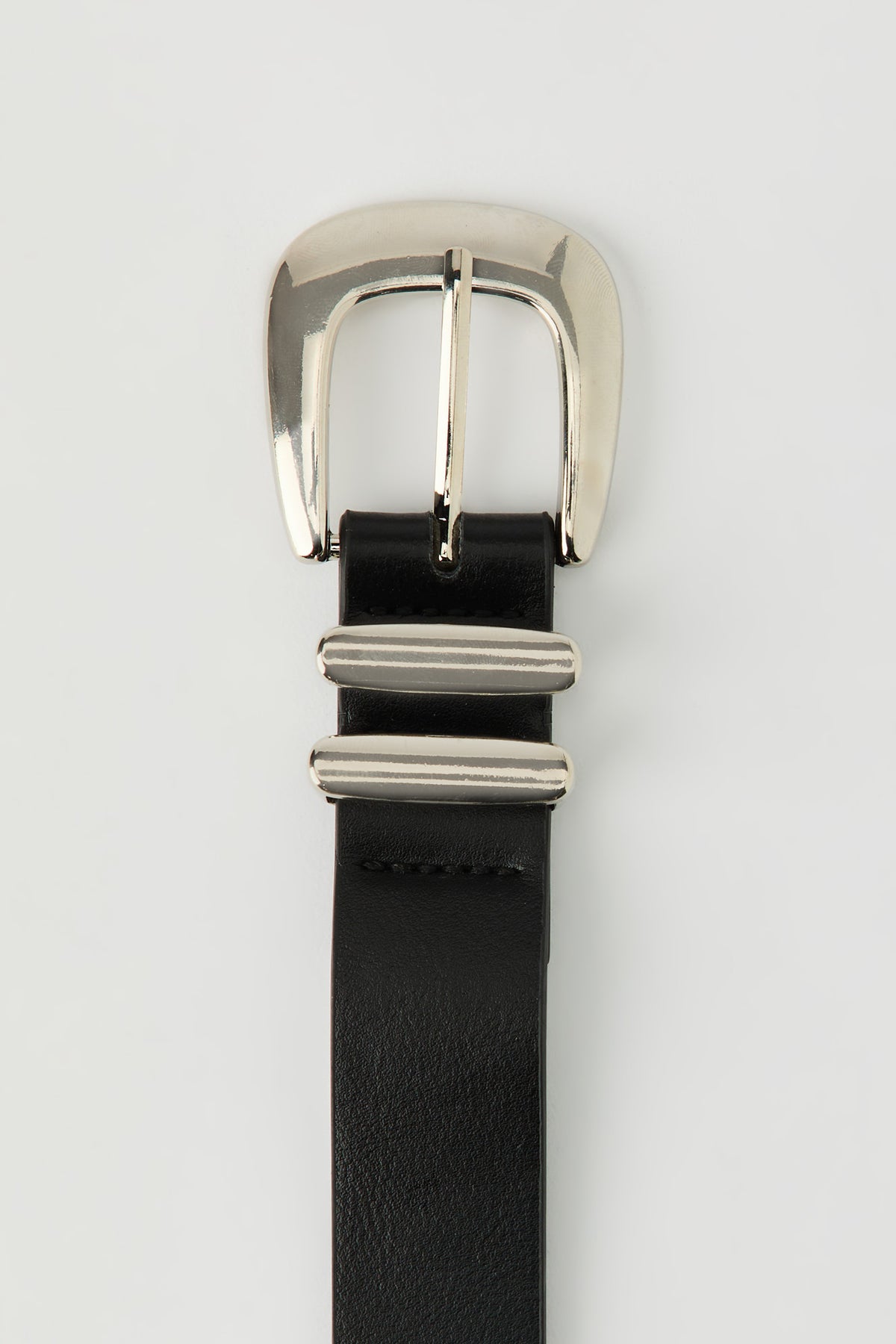 Alt View 2. Classic belt - Solid Black