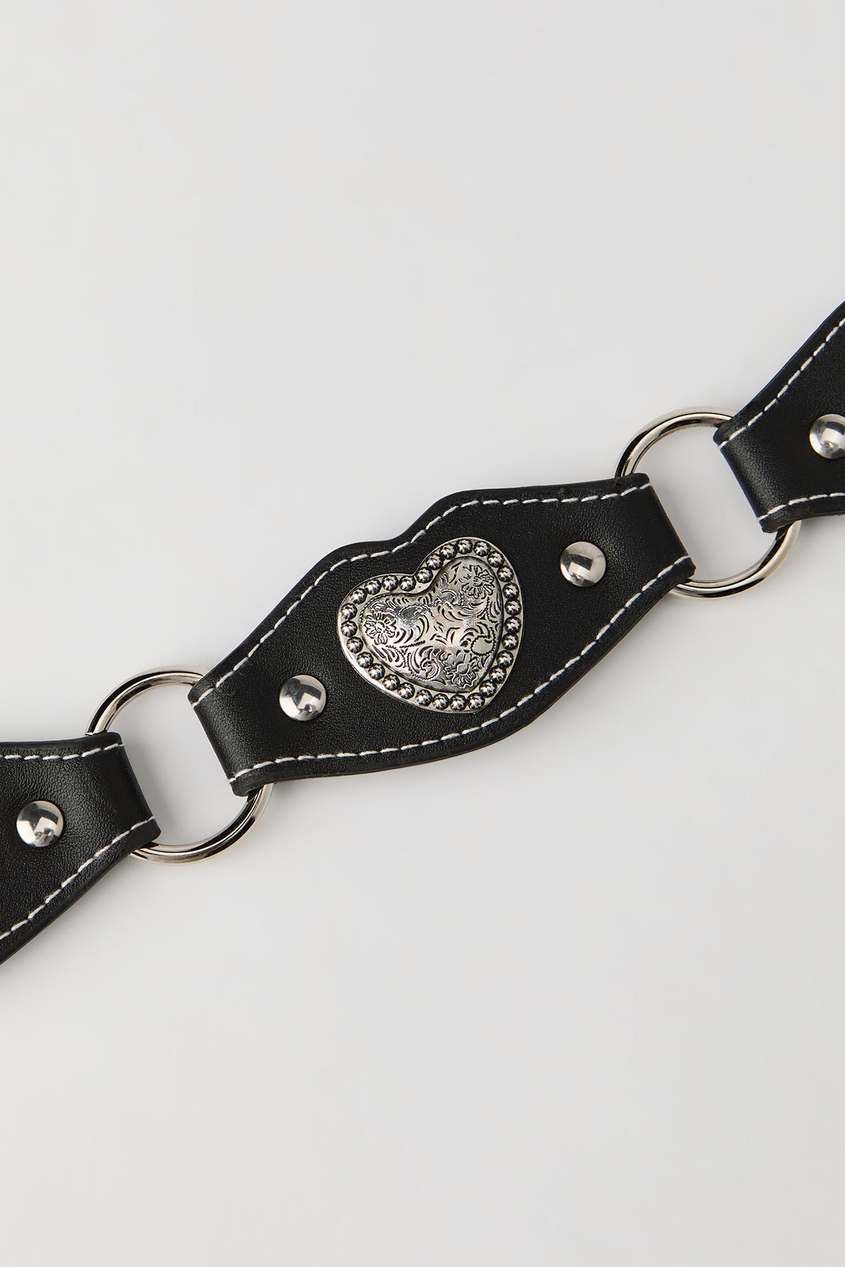 Alt View 2. Faux Leather Heart Medallion Western Belt - Solid Black