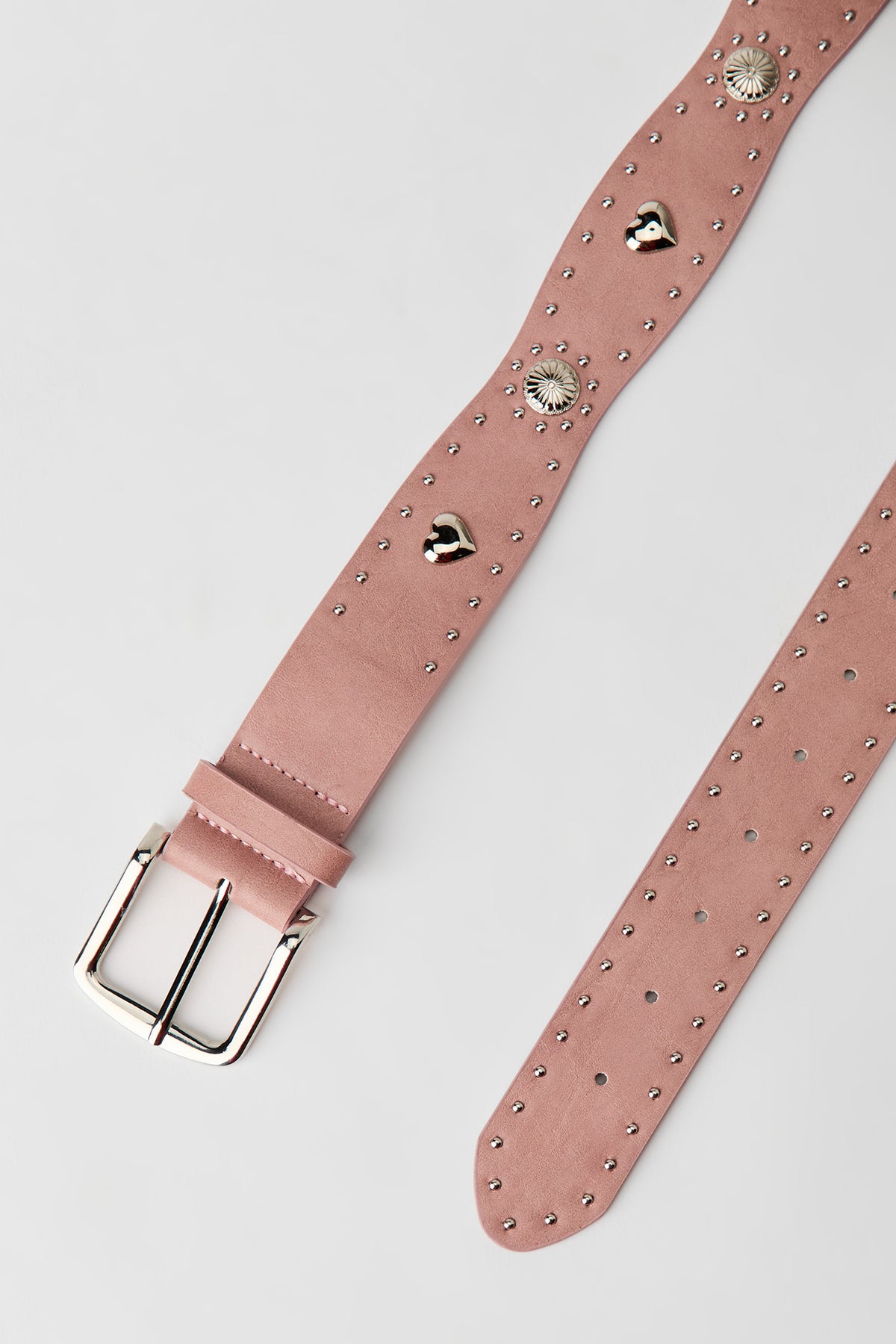 Vue alternative 2. Ceinture en similicuir clouté