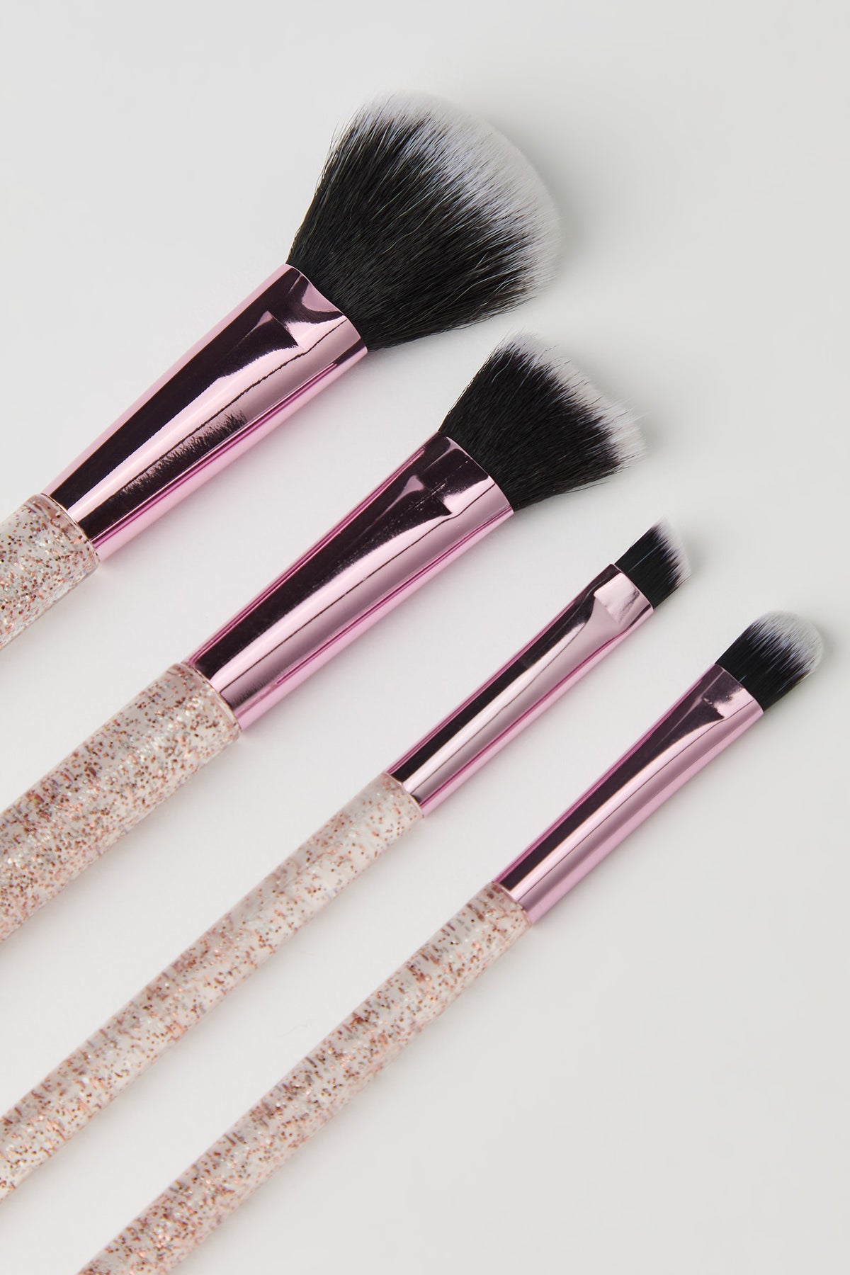 Vue alternative 2. Ensemble-cadeau de soins de beauté (Lot de 6)