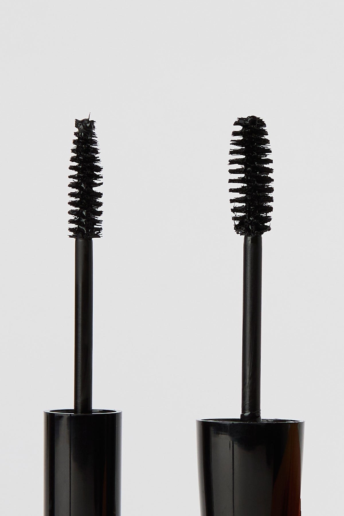 Alt View 2. Black Lengthening & Volumizing Mascara Set (2 Pcs) - Pink