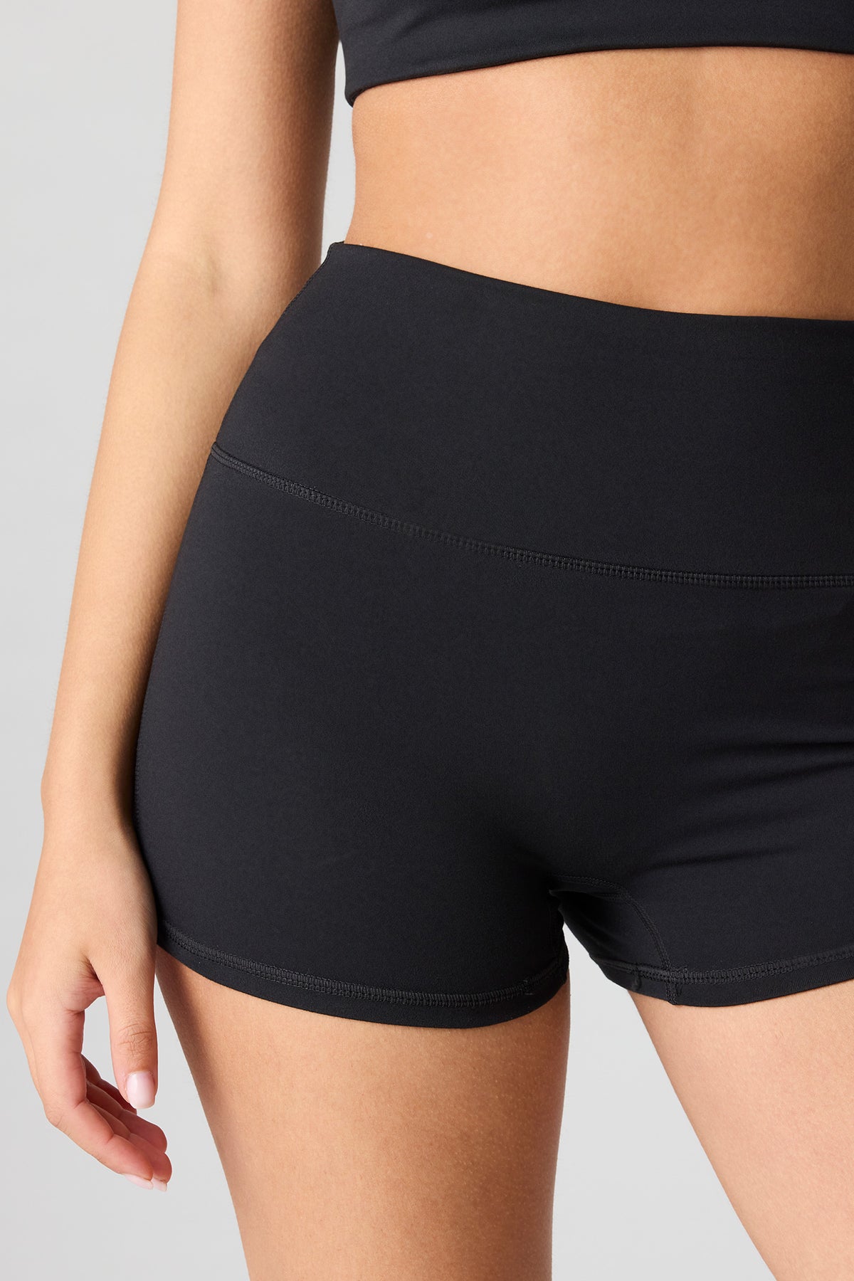 Vue alternative 4. Short Active haute densité 2,75 po