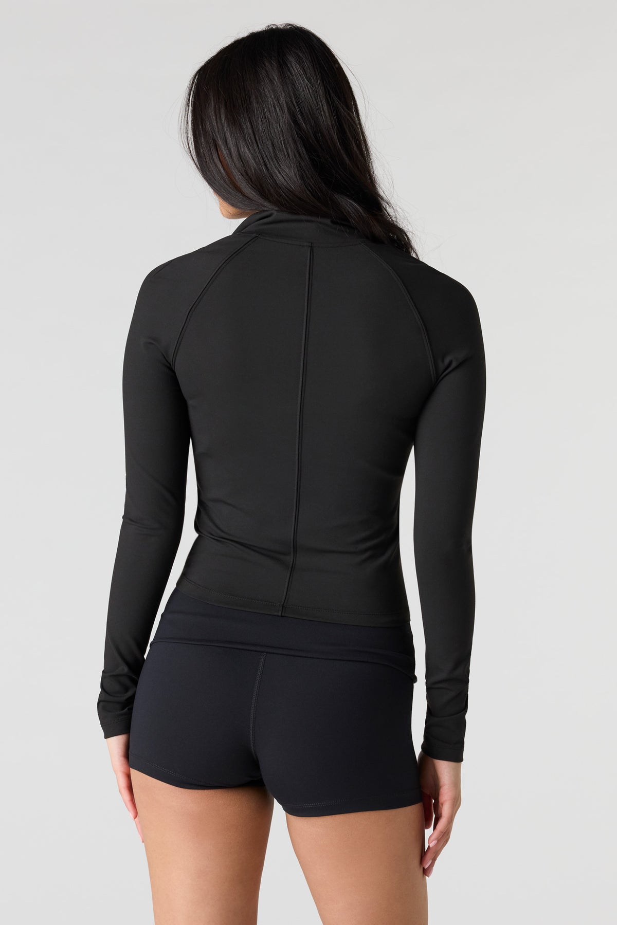 Vue alternative 2. Short haute densité à taille repliée Active