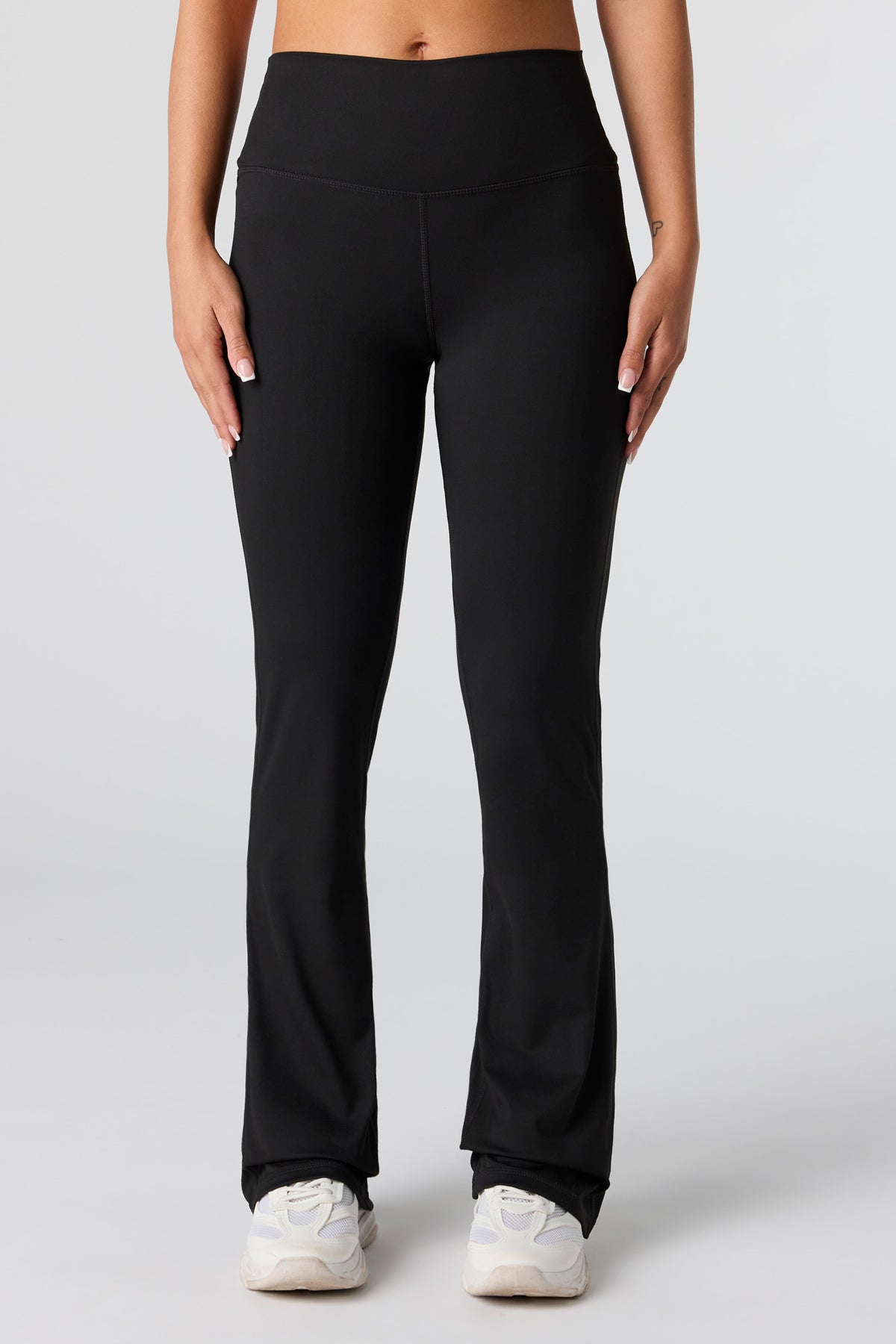 Alt View 2. U/A Back Pocket Flare Pant - Black