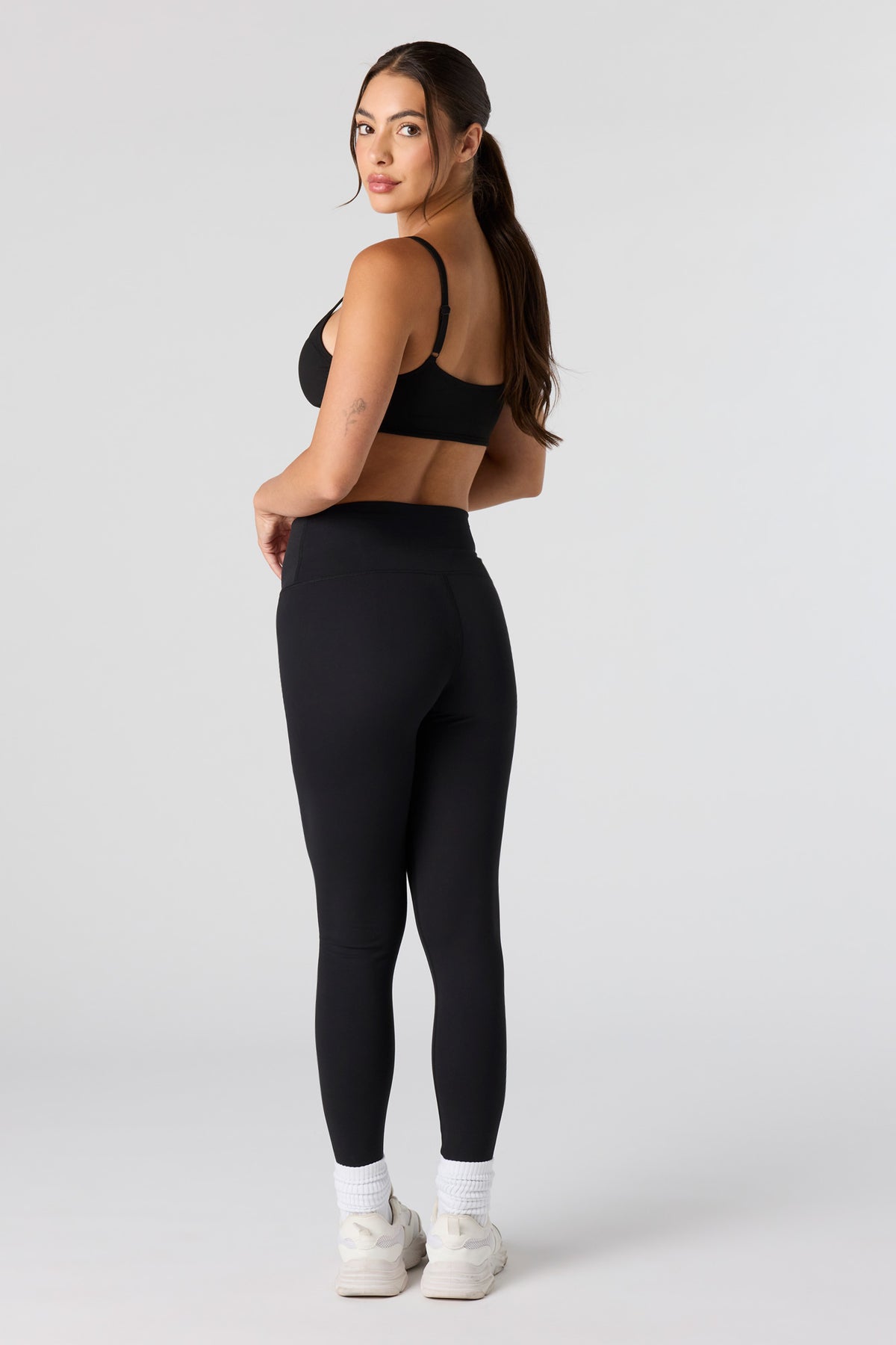 Alt View 3. U/A Back Pocket Pant - Black