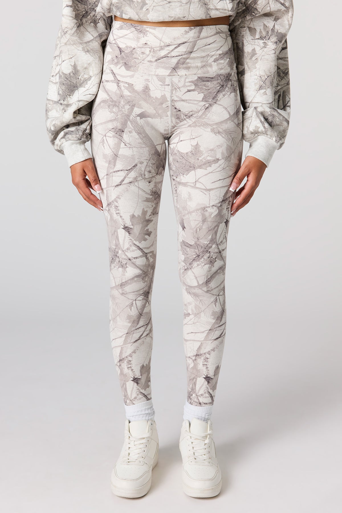 Alt View 2. U/A Legging - Camouflage