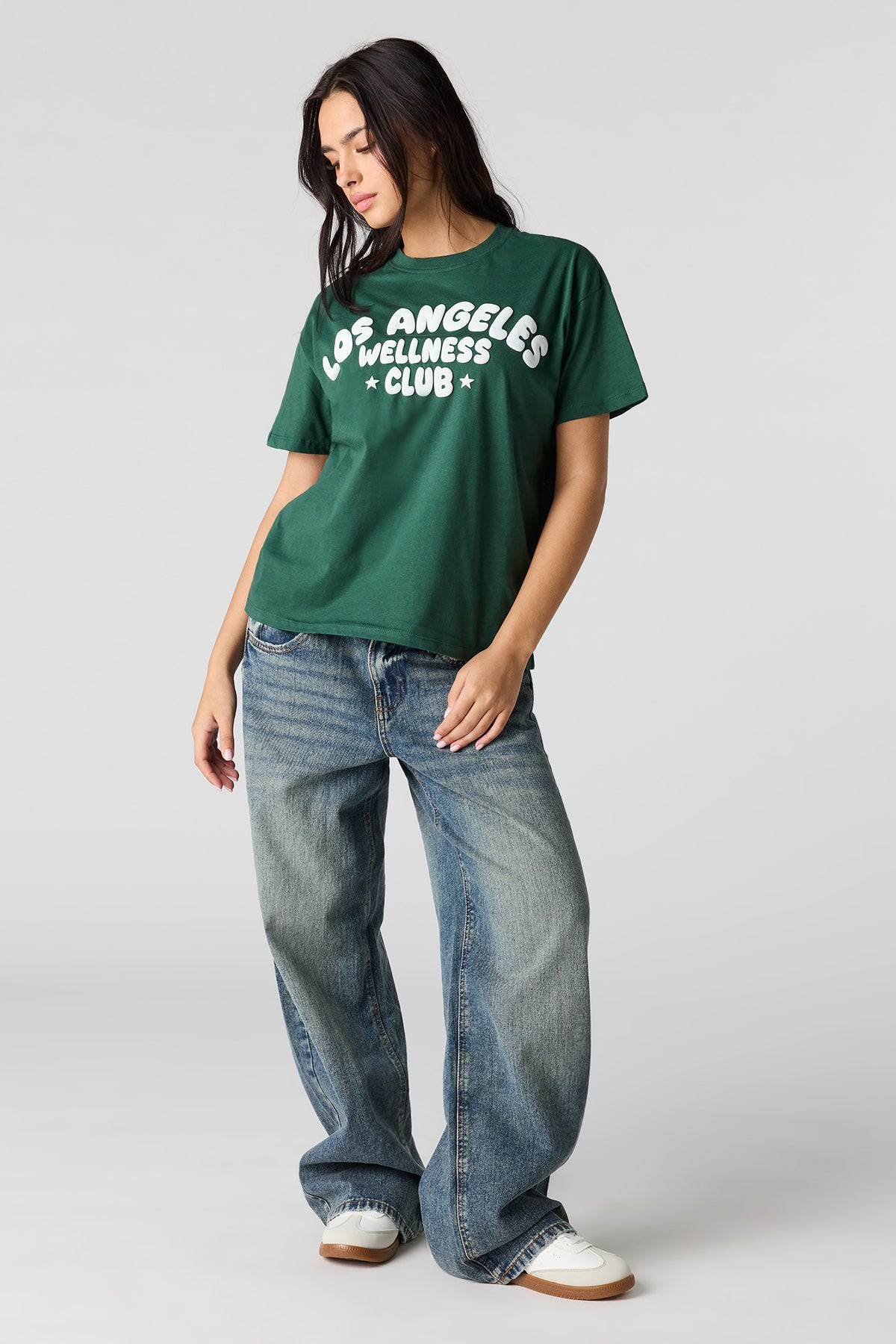 Alt View 3. Graphic Boyfriend T-Shirt - Hunter Green