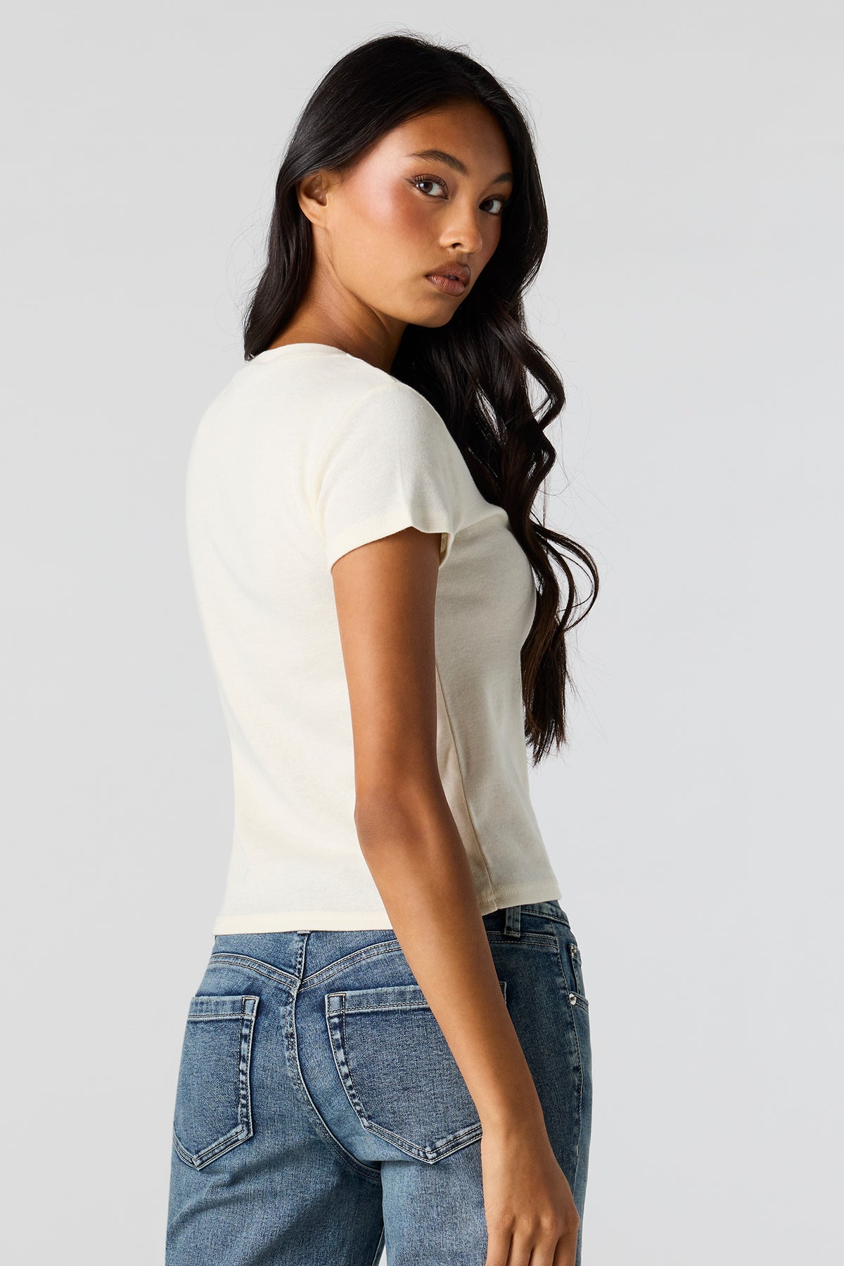 Alt View 2. Graphic Ribbed T-Shirt - Ivory