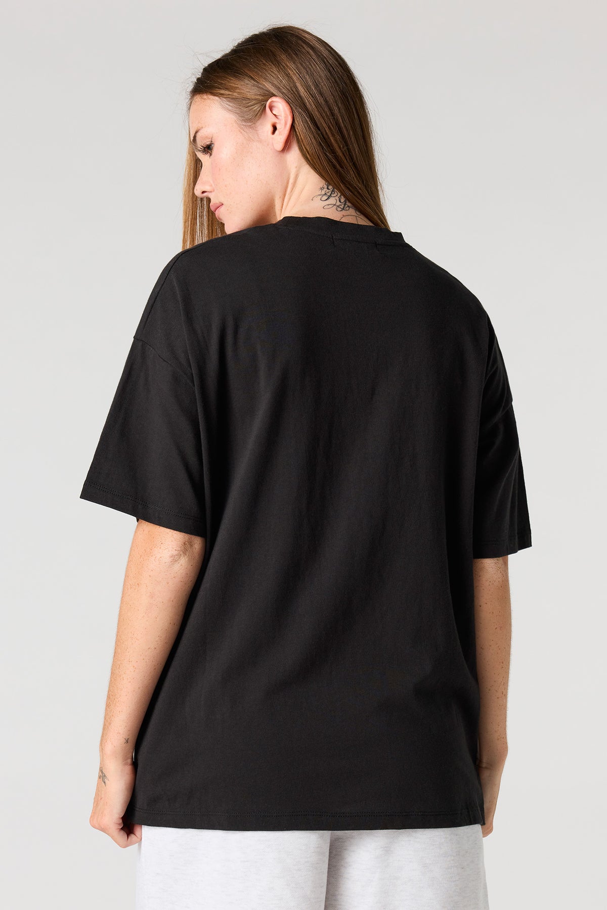 Alt View 2. Graphic Oversized Boyfriend T-Shirt - Black