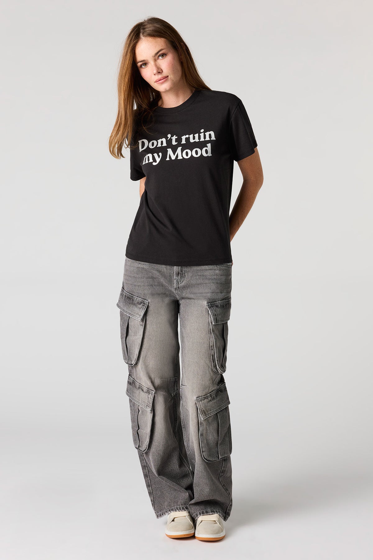 Alt View 3. Graphic Boxy Boyfriend T-Shirt - Black