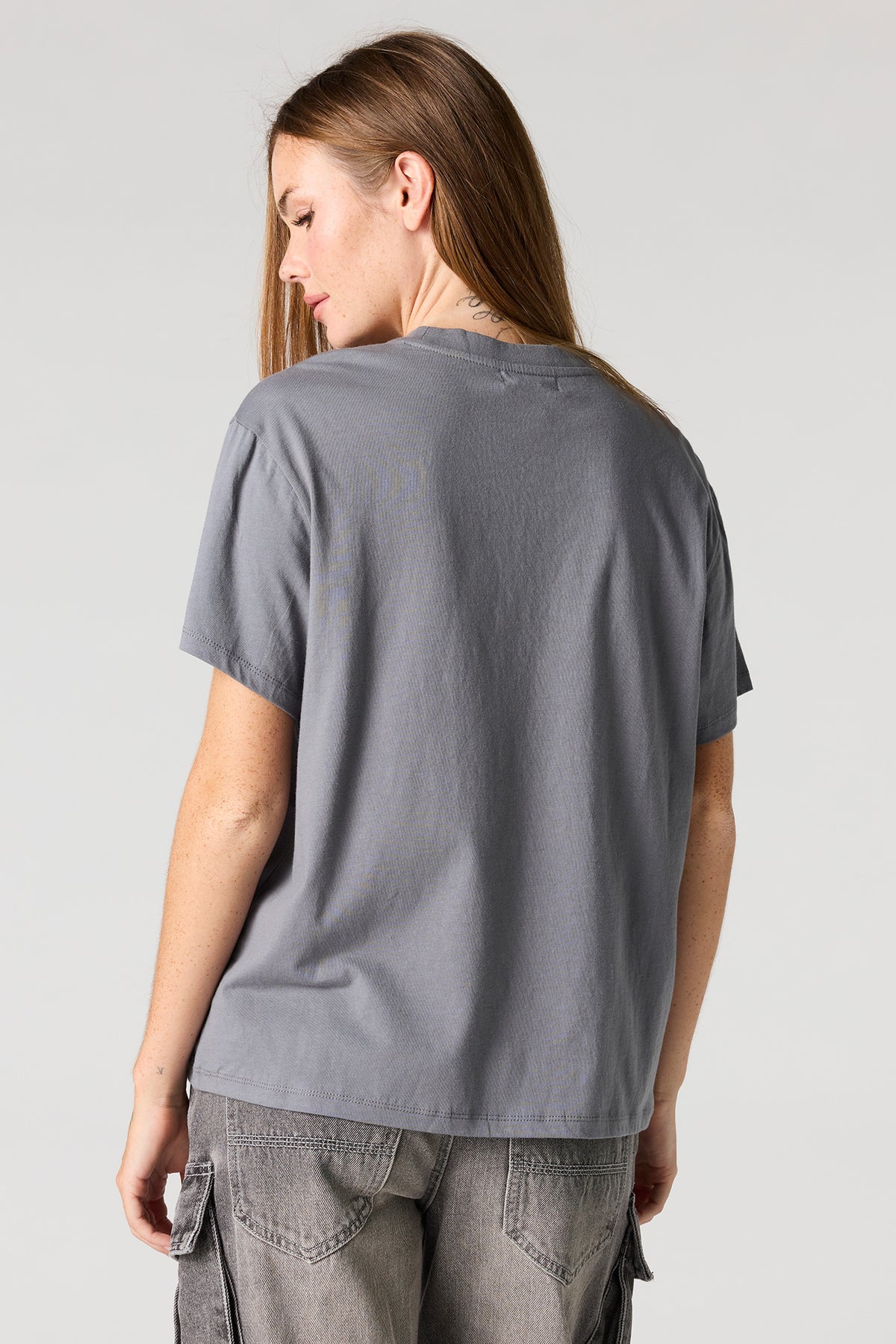 Alt View 2. Graphic Boxy Boyfriend T-Shirt - Heather Grey