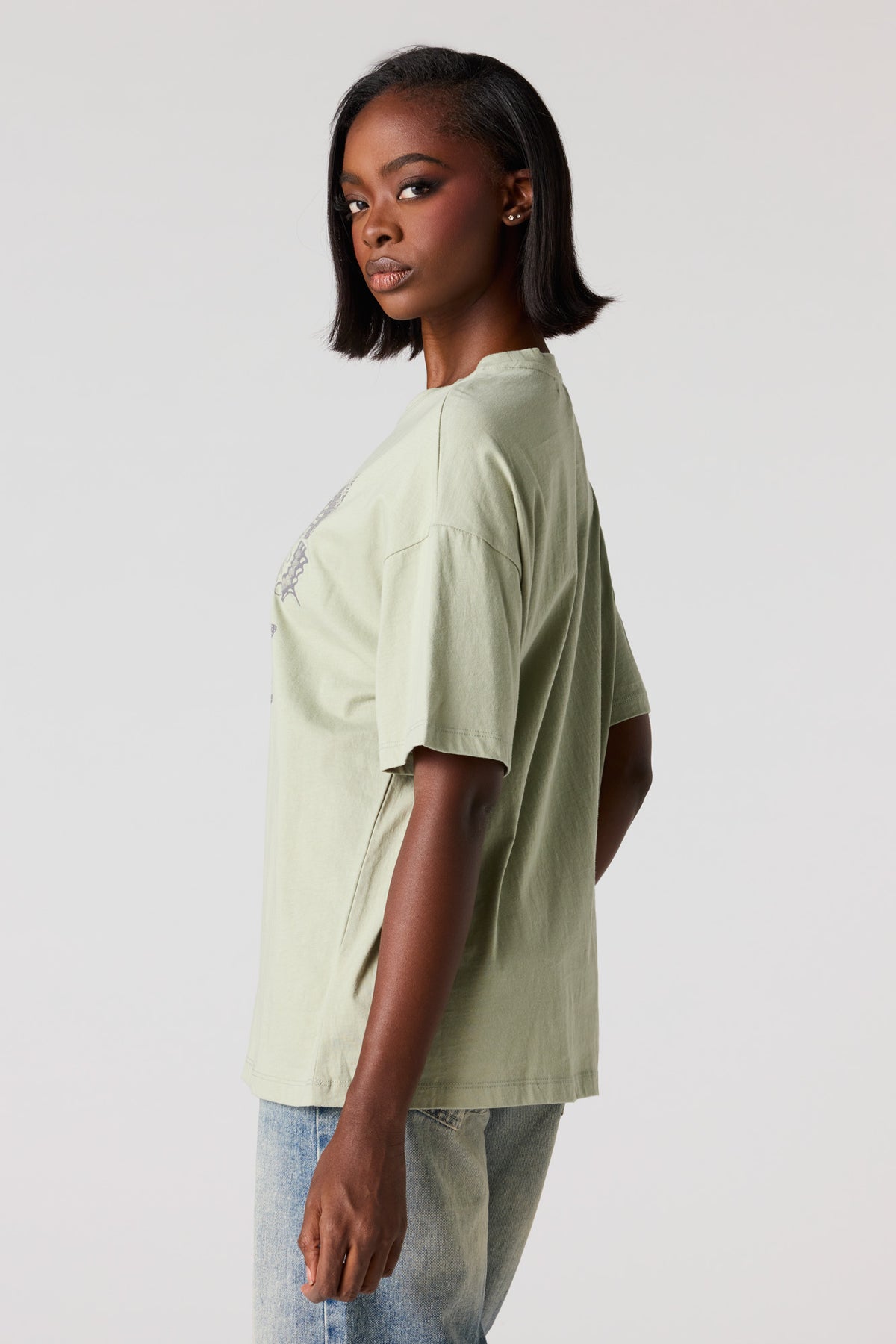 Alt View 2. Oversized Mystic Graphic T-Shirt - Dark Green
