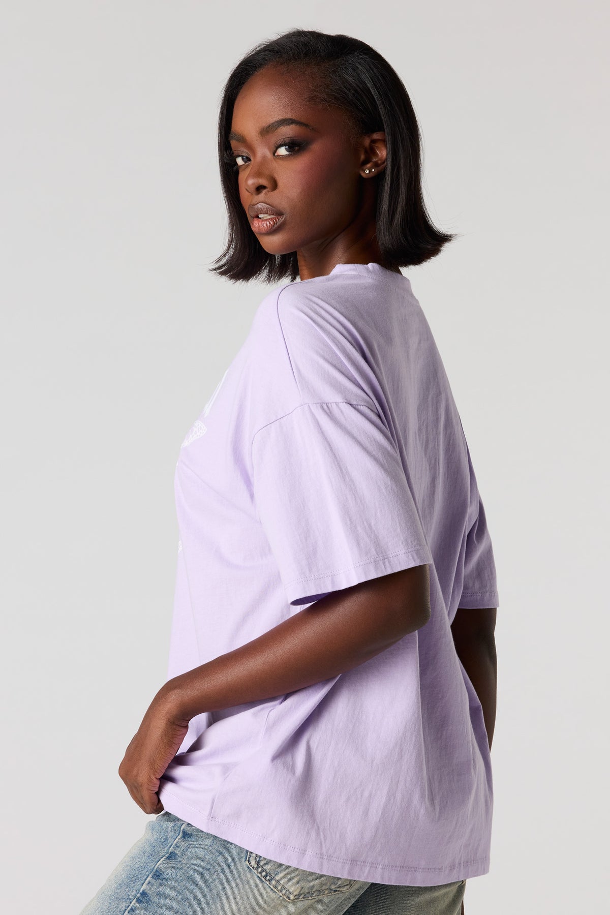 Alt View 2. Oversized Mystic Graphic T-Shirt - Lilac