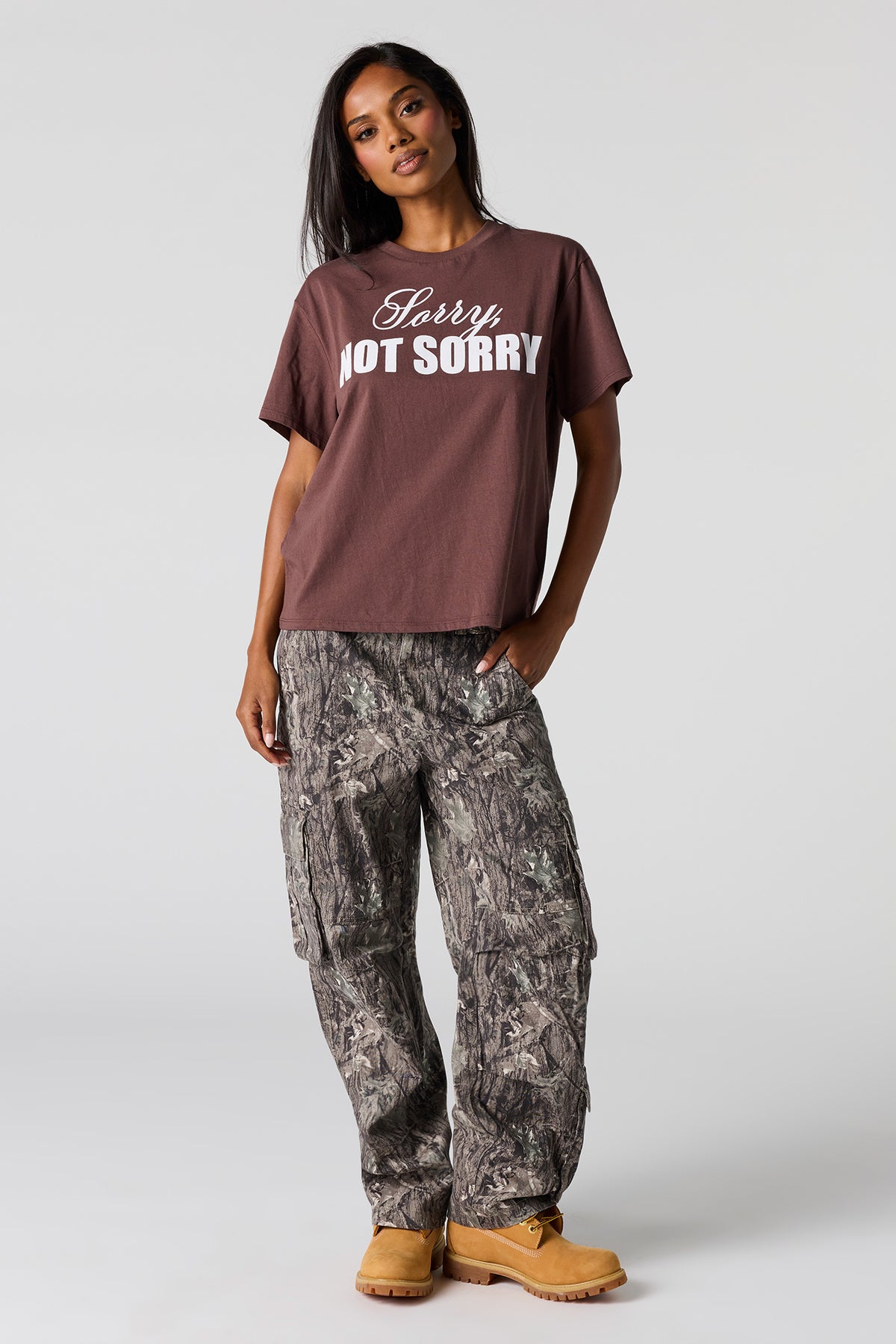Alt View 3. Flocked Print Boxy Boyfriend T-Shirt - Brown