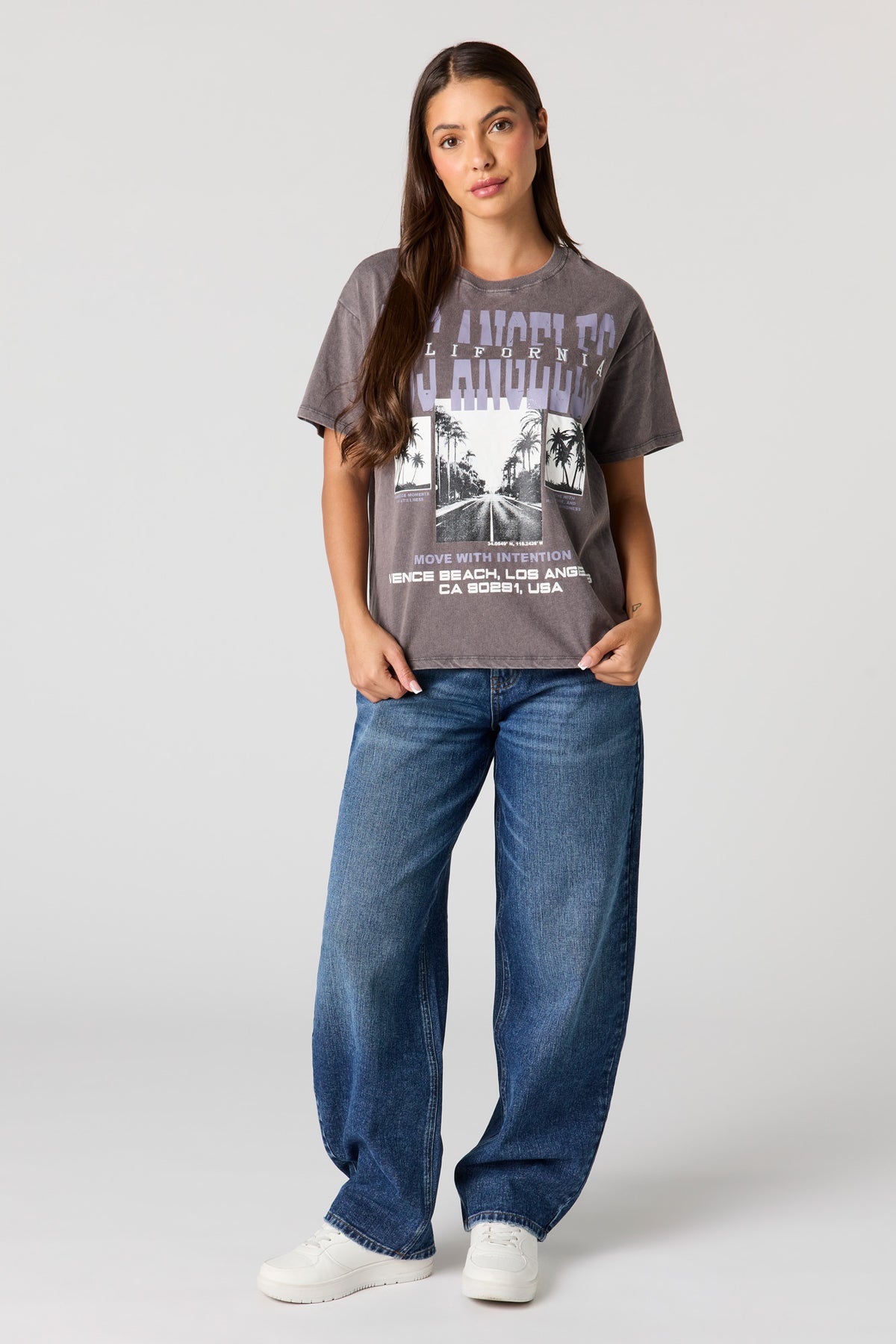 Alt View 3. Destination Graphic Washed Boyfriend T-Shirt - Charcoal
