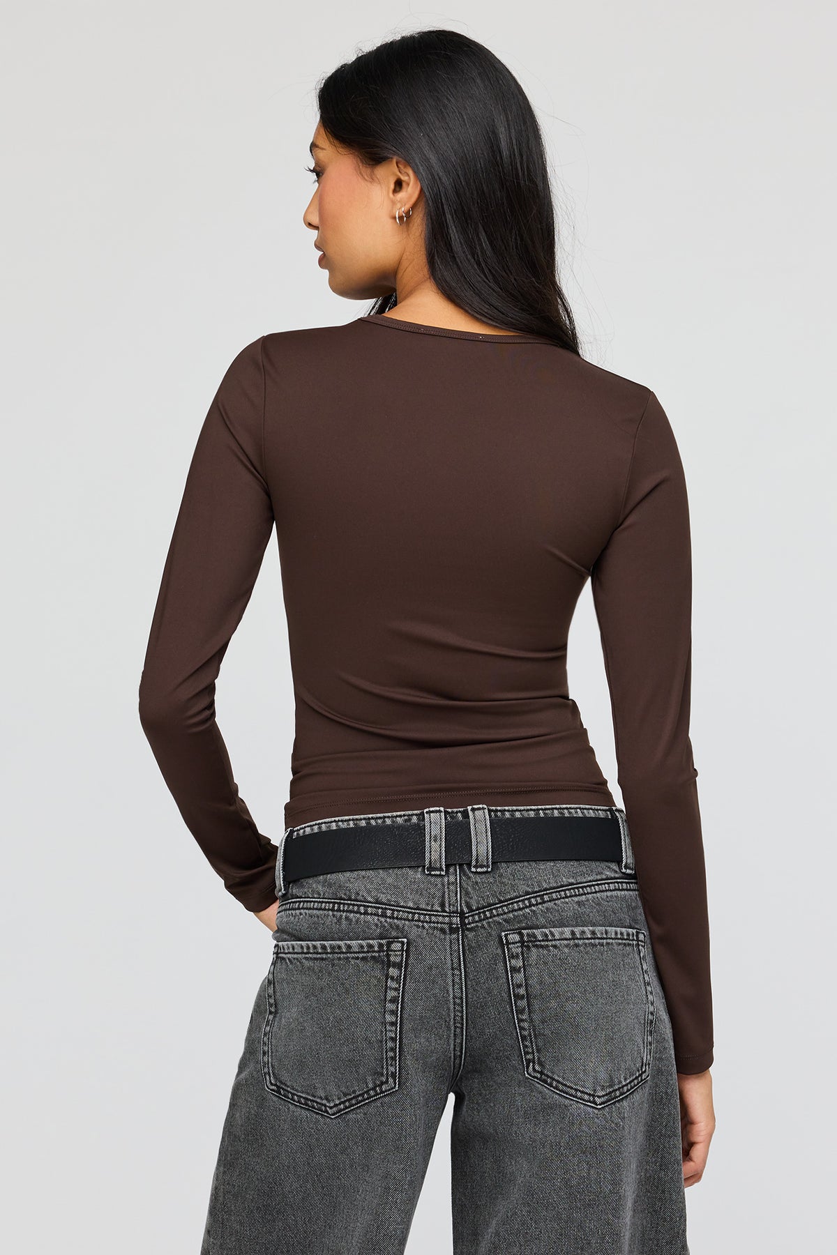 Alt View 2. Contour Long Sleeve Top - Brown