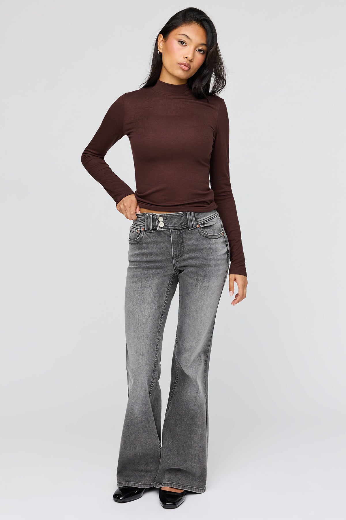 Alt View 3. Ribbed Mock Neck Long Sleeve Top - Brown