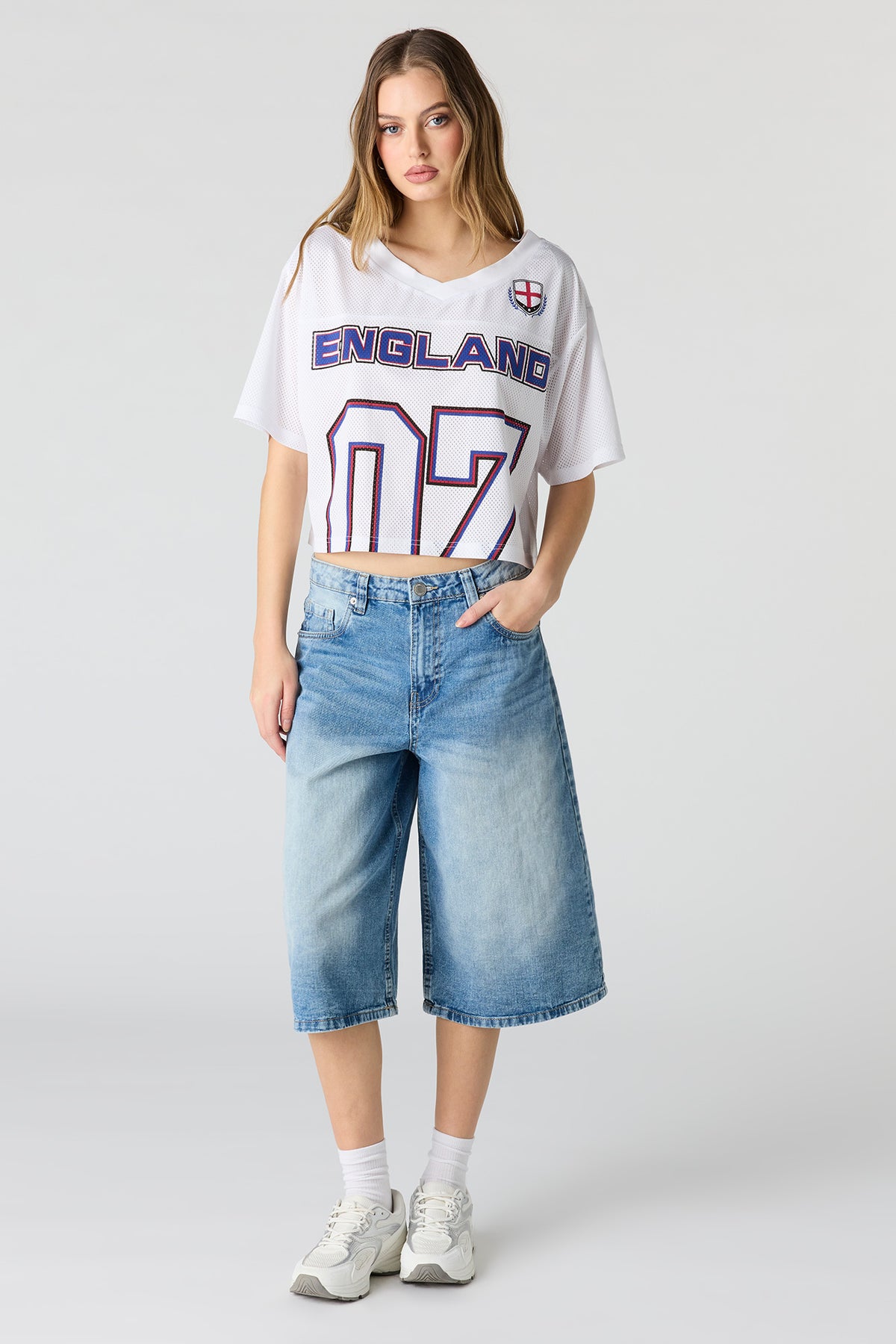 Vue alternative 3. Jersey de soccer à imprimé England écourté en filet écourté