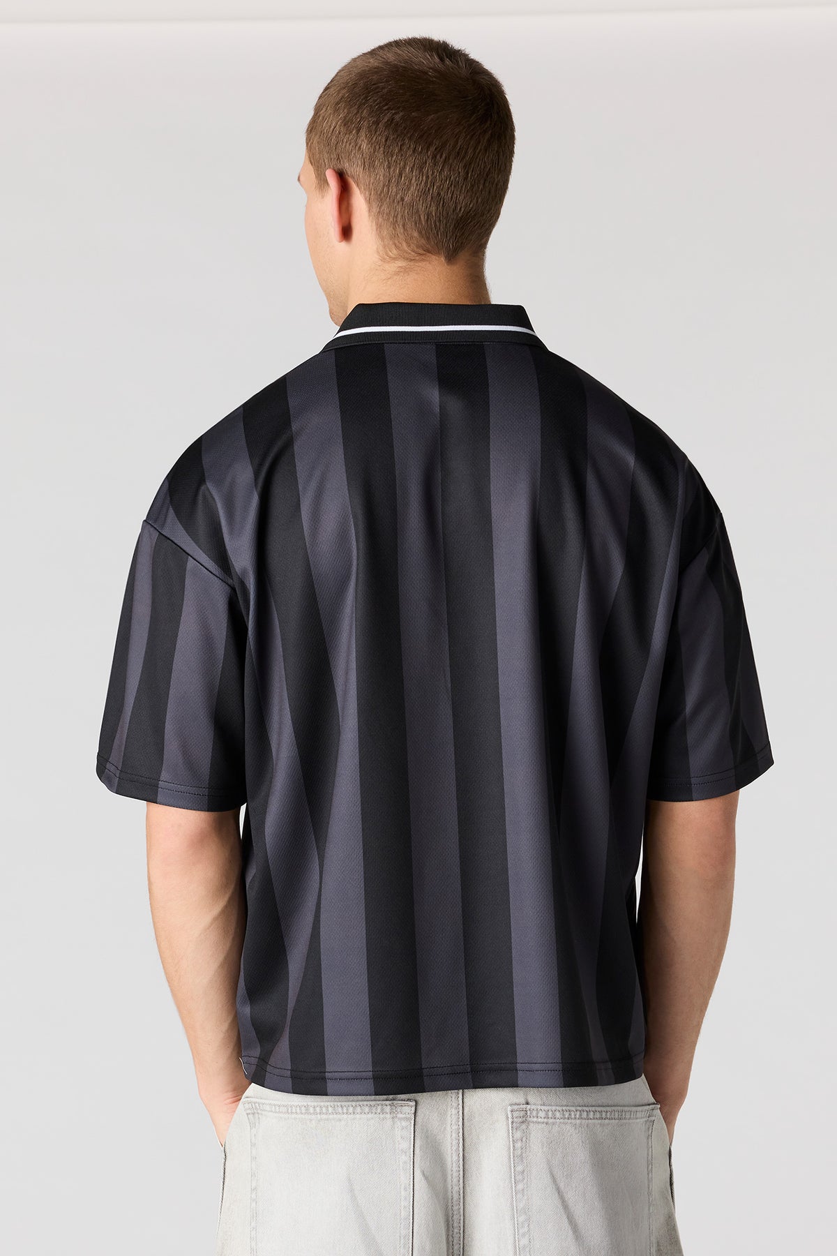 Vue alternative 2. Polo de soccer en filet imprimé