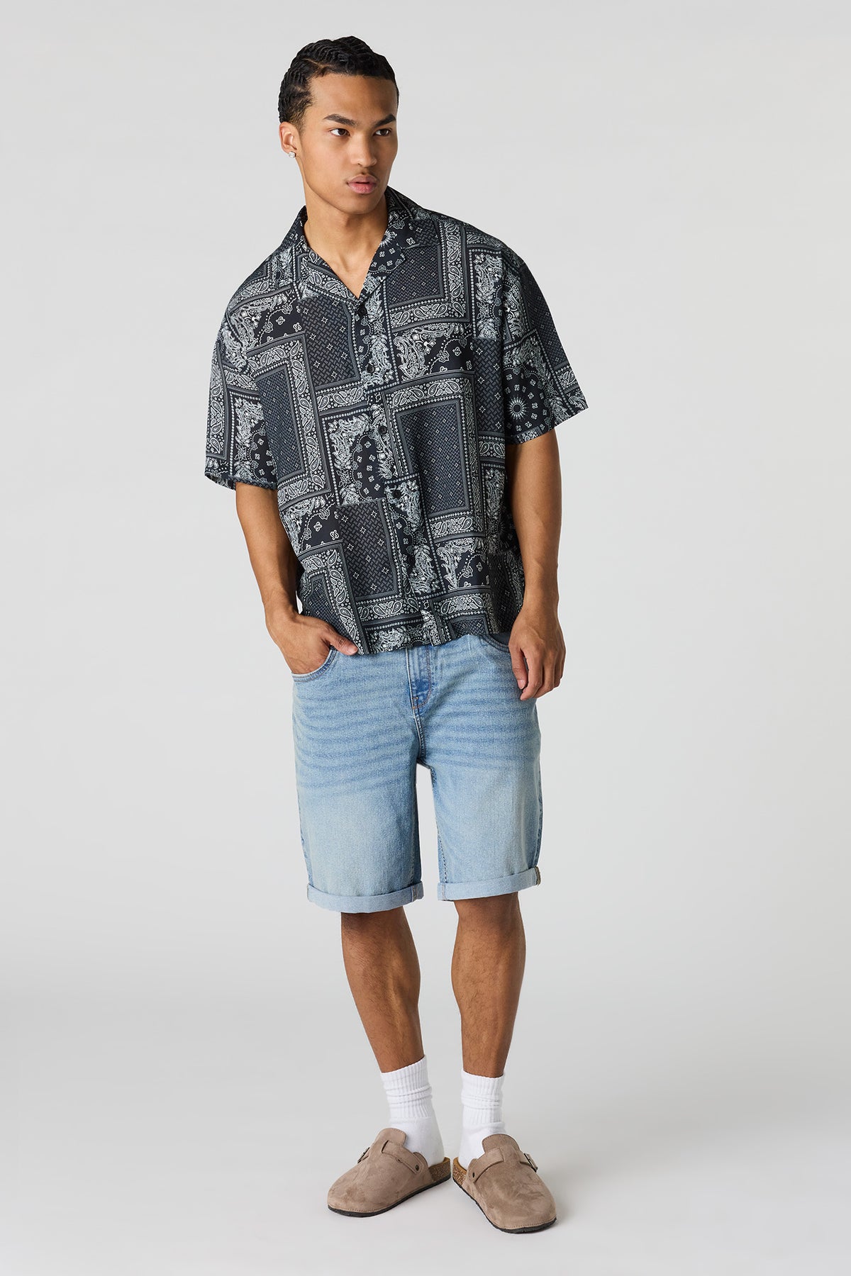 Alt View 3. Flowy Printed Button-Up Collared Top - Black