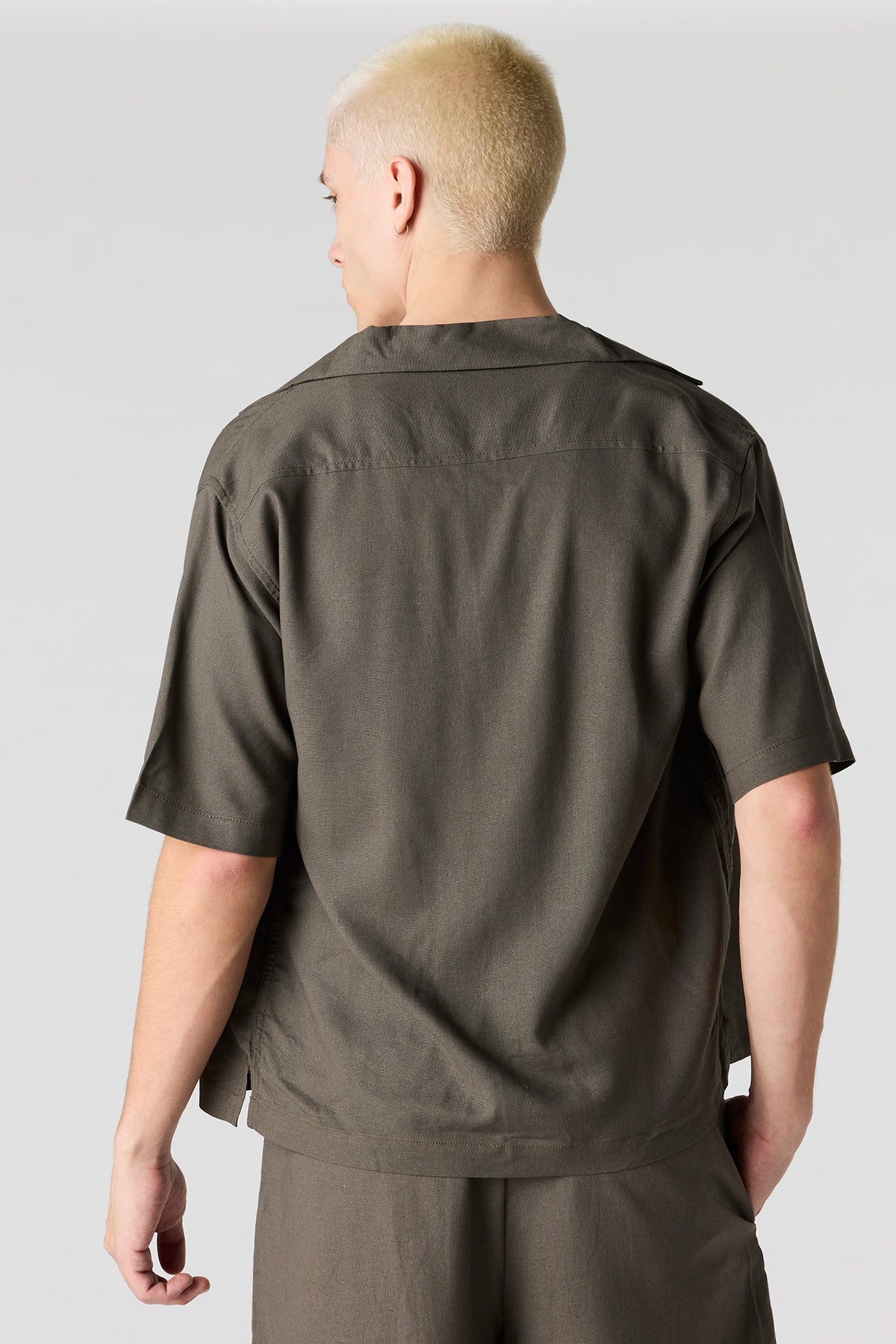 Alt View 2. Linen-Blend Button-Up Top - Brown