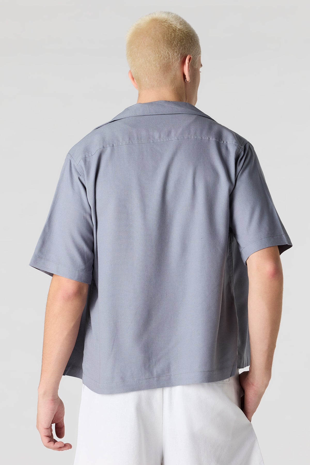 Alt View 2. Linen-Blend Button-Up Top - Blue