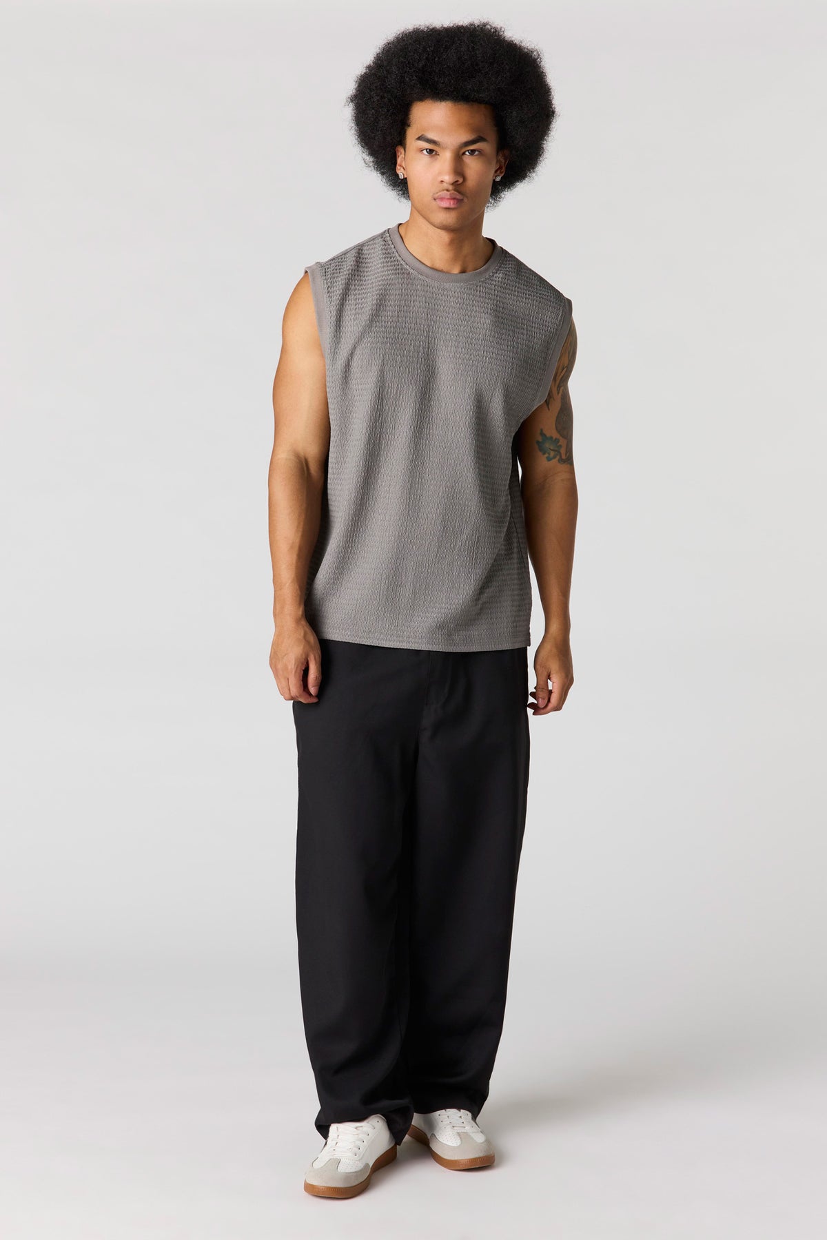 Vue alternative 3. Débardeur sport texturé