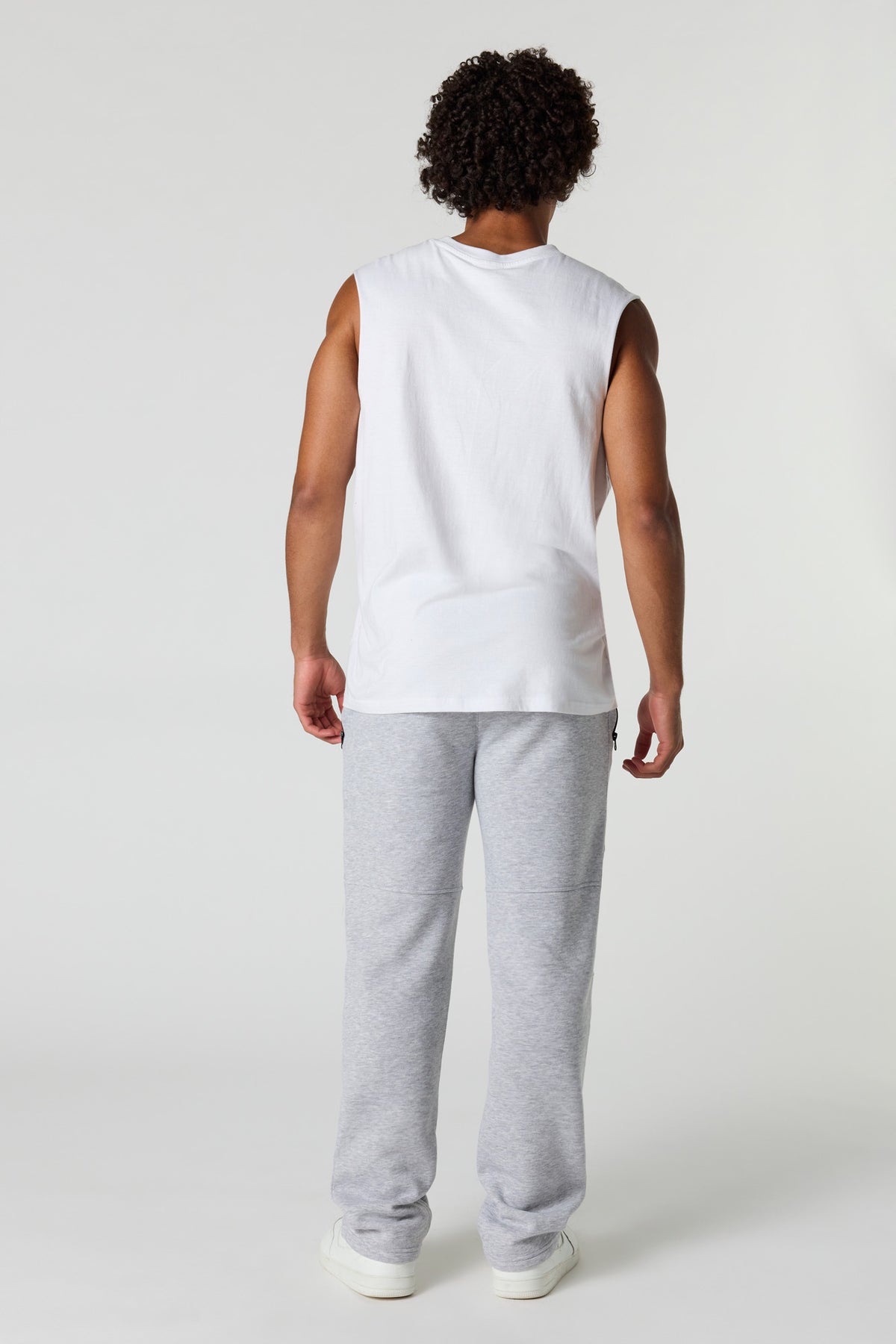 Vue alternative 3. Pantalon d'entraînement en molleton avec poches à fermeture à glissière