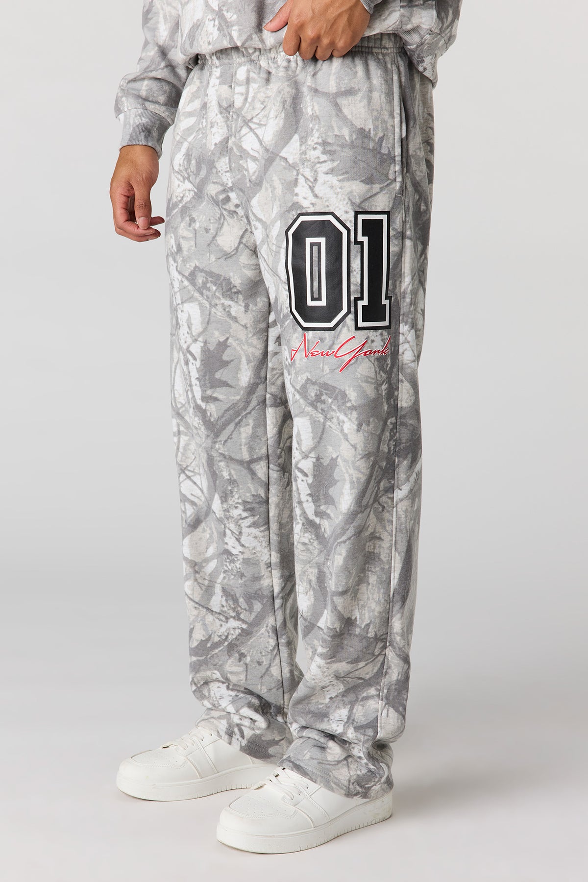 Graphic Baggy Fleece Sweatpant - Camouflage