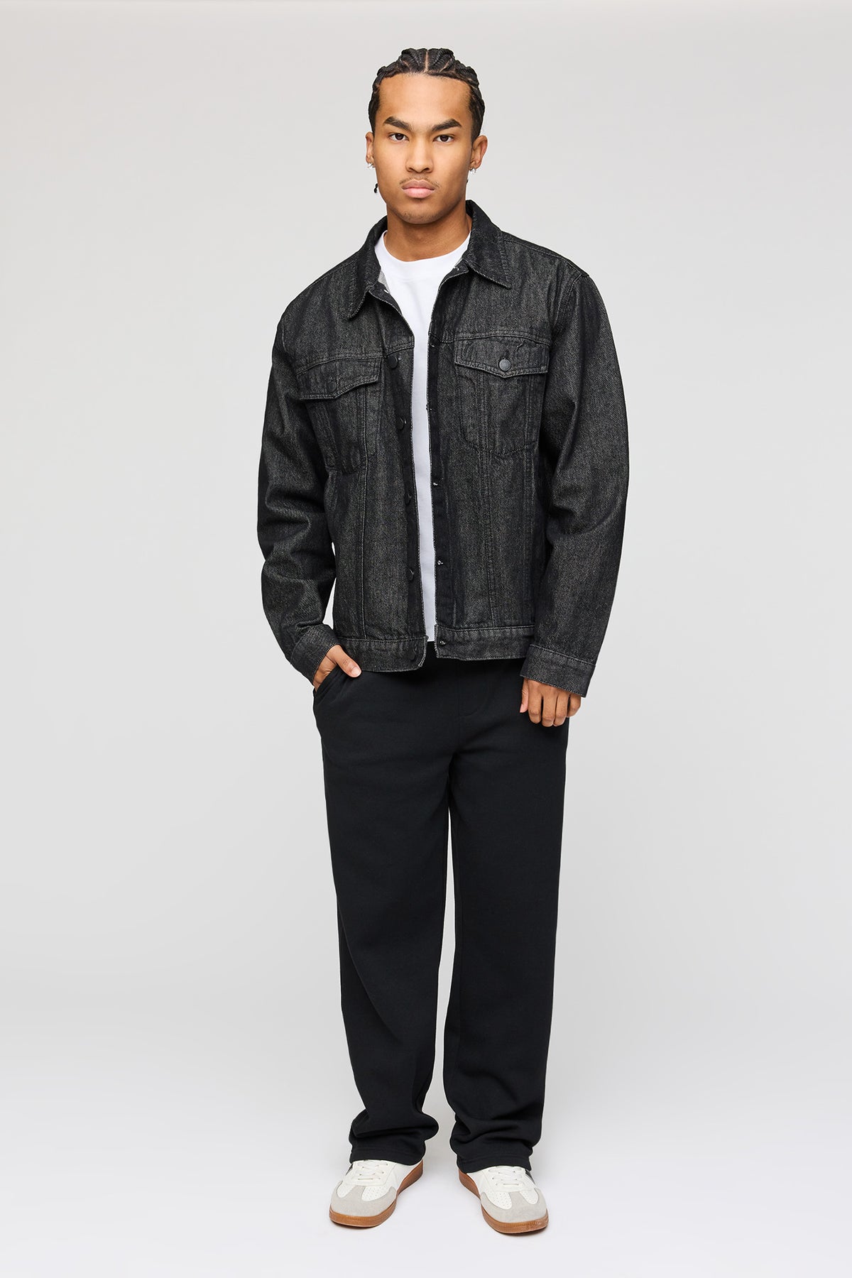 Alt View 2. Straight Leg Fleece Sweatpant - Black