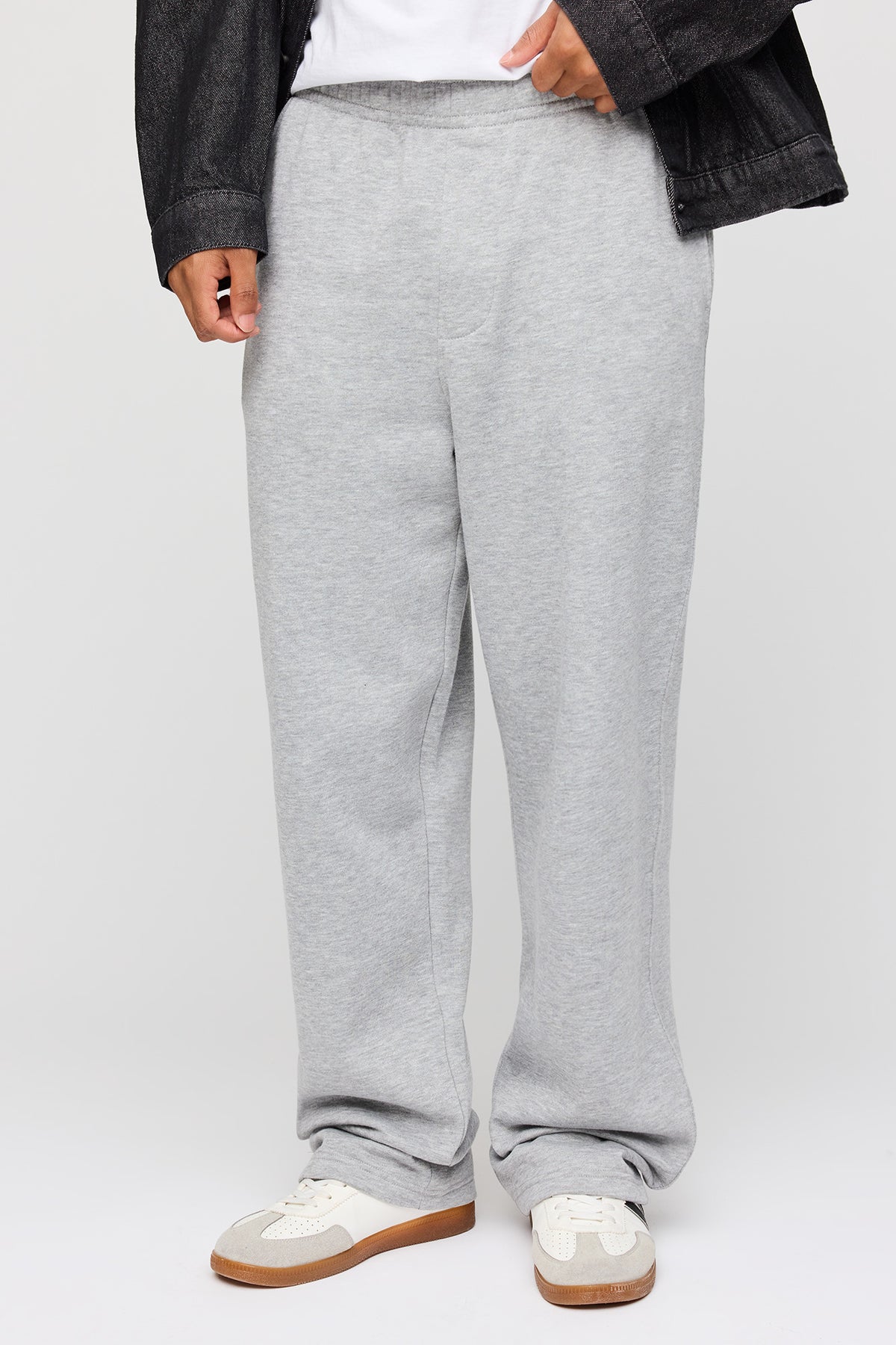 Straight Leg Fleece Sweatpant - Heather Grey