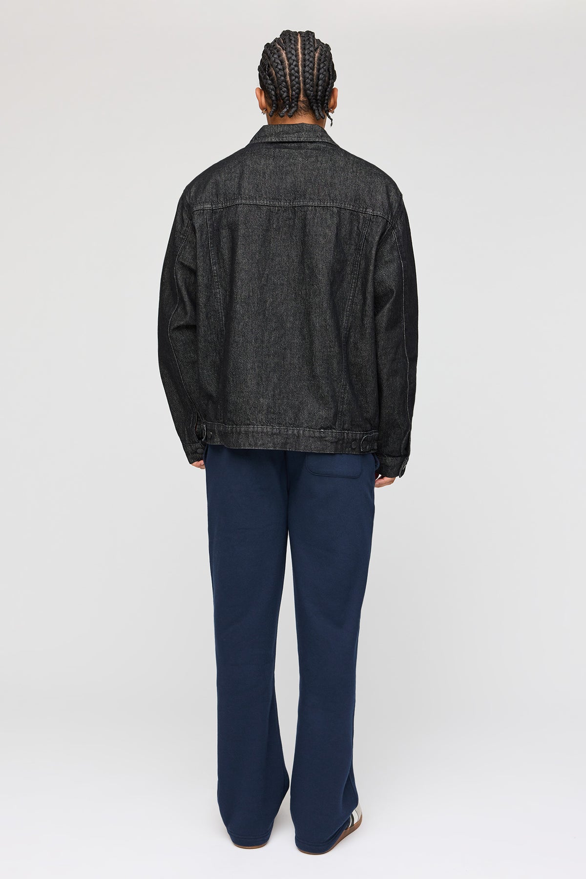 Alt View 3. Straight Leg Fleece Sweatpant - Navy