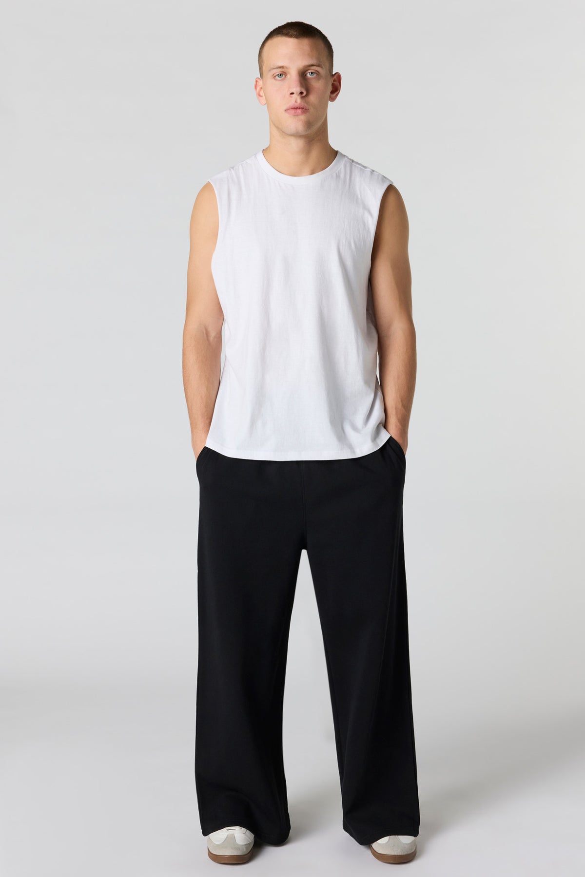 Vue alternative 11. Pantalon d'entraînement à jambe large en molleton