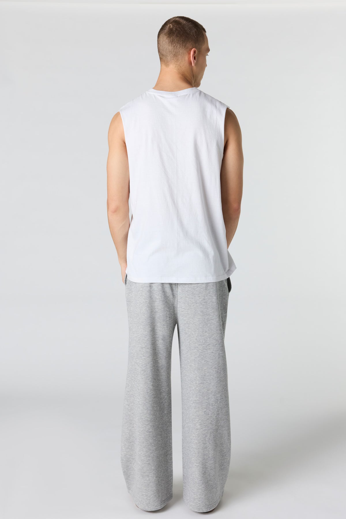 Vue alternative 15. Pantalon d'entraînement à jambe large en molleton