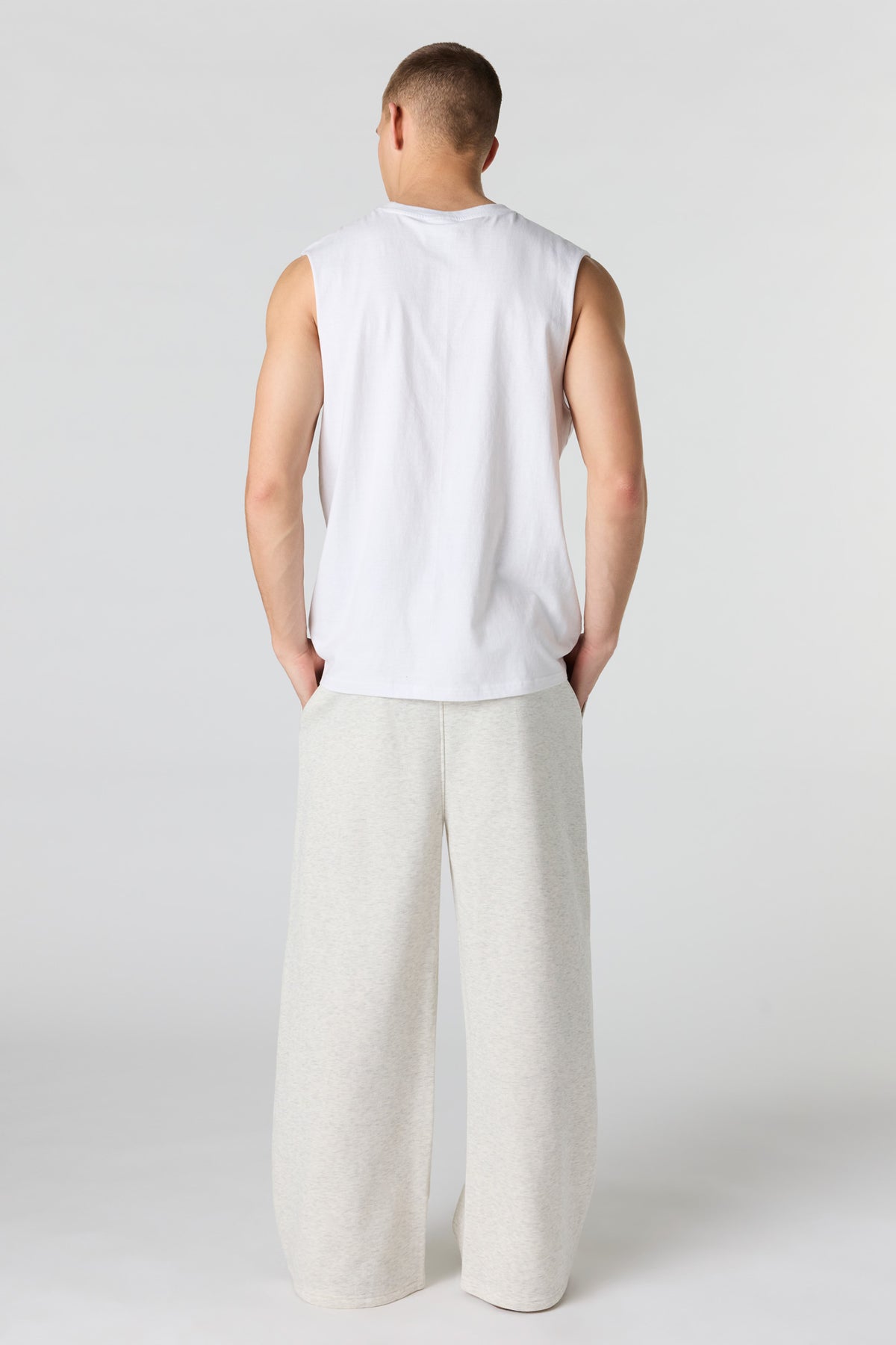 Vue alternative 3. Pantalon d'entraînement à jambe large en molleton