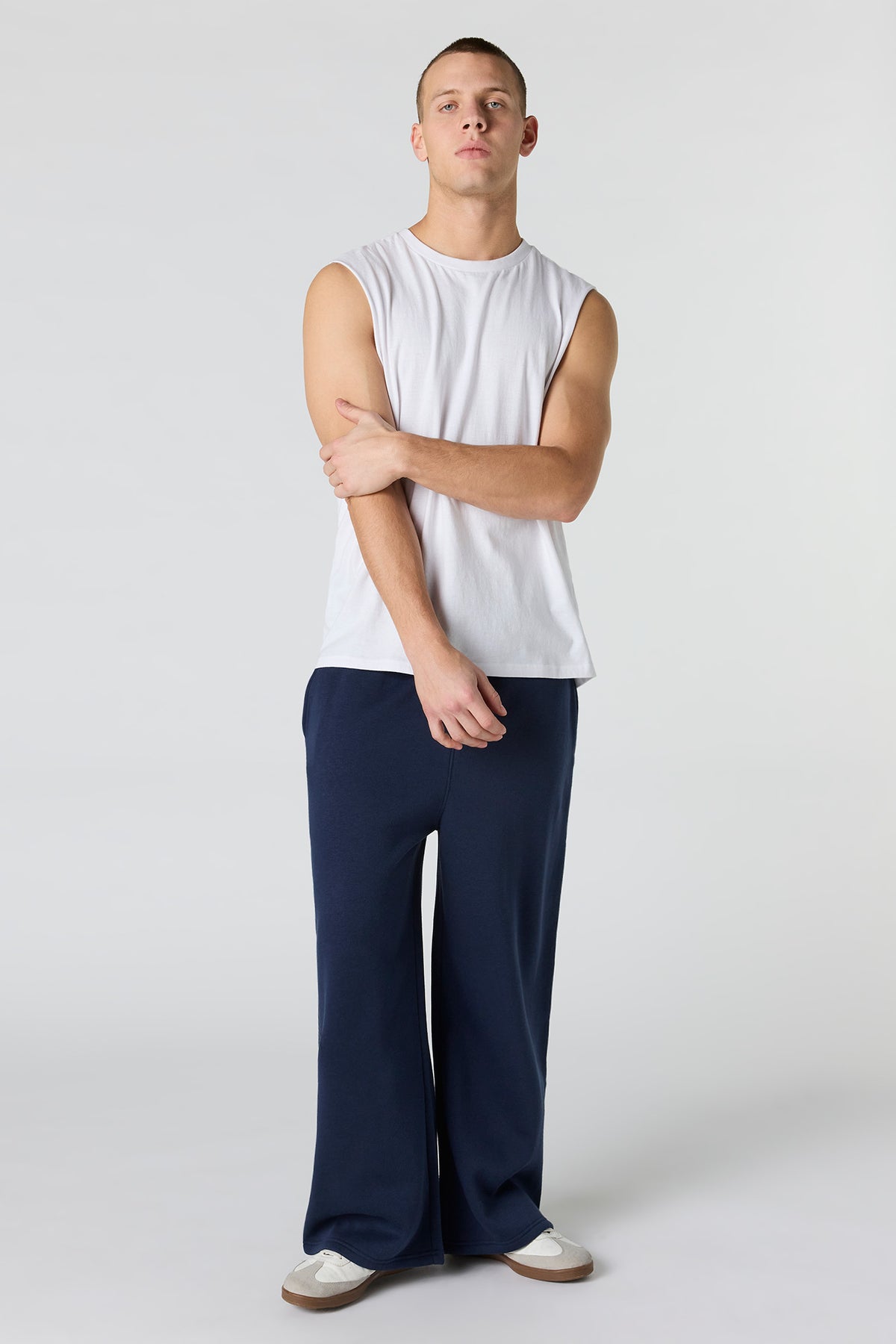 Vue alternative 5. Pantalon d'entraînement à jambe large en molleton