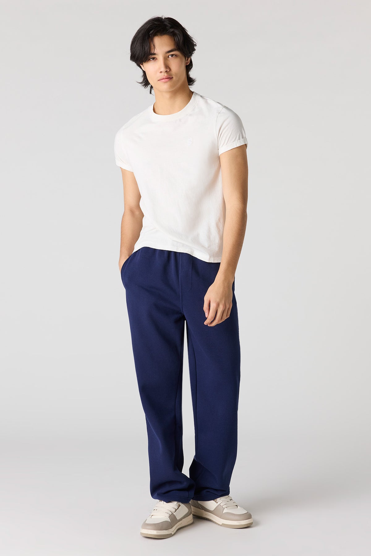 Alt View 2. Baggy Fleece Sweatpant - Navy