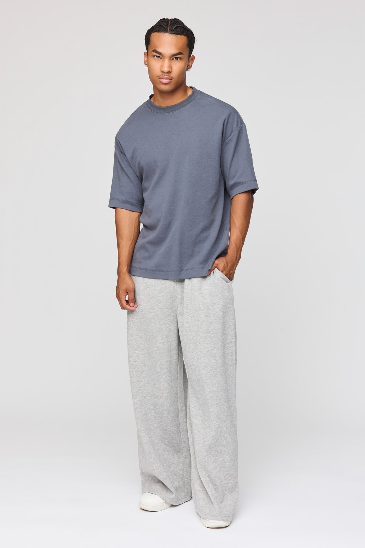 Vue alternative 2. Pantalon d'entraînement à jambe super large en molleton