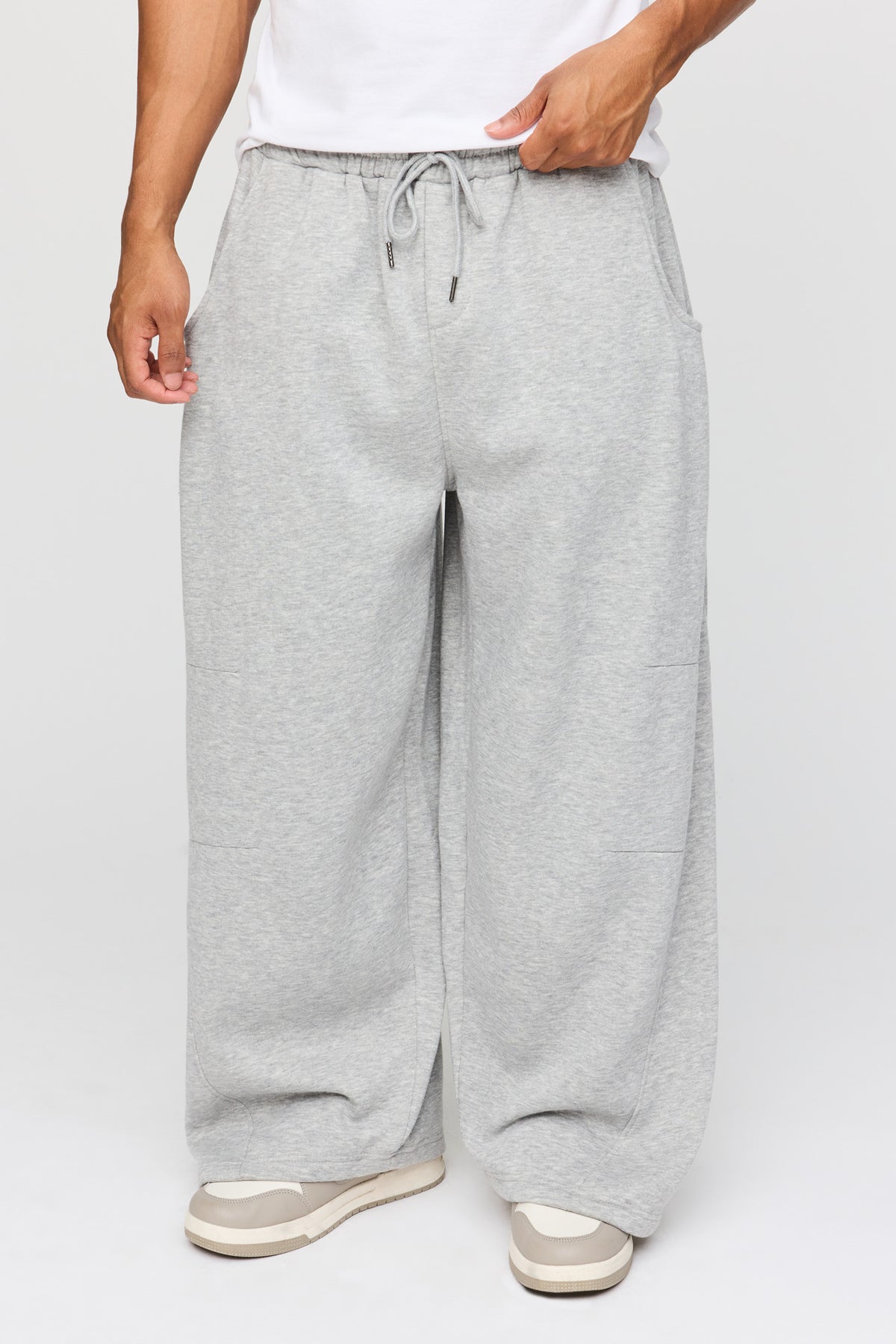 Pantalon d'entraînement baggy à jambe baril en molleton