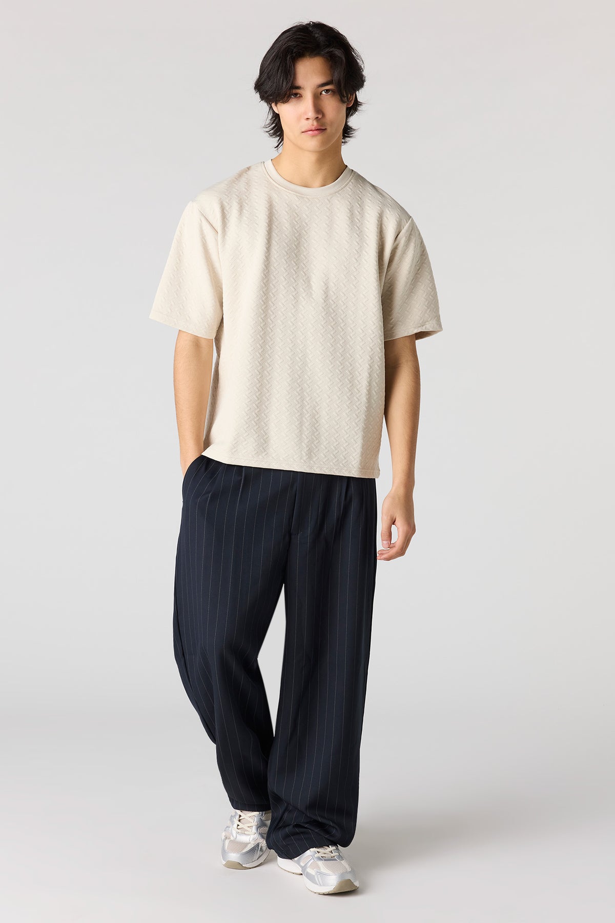 Vue alternative 3. T-shirt carré texturé